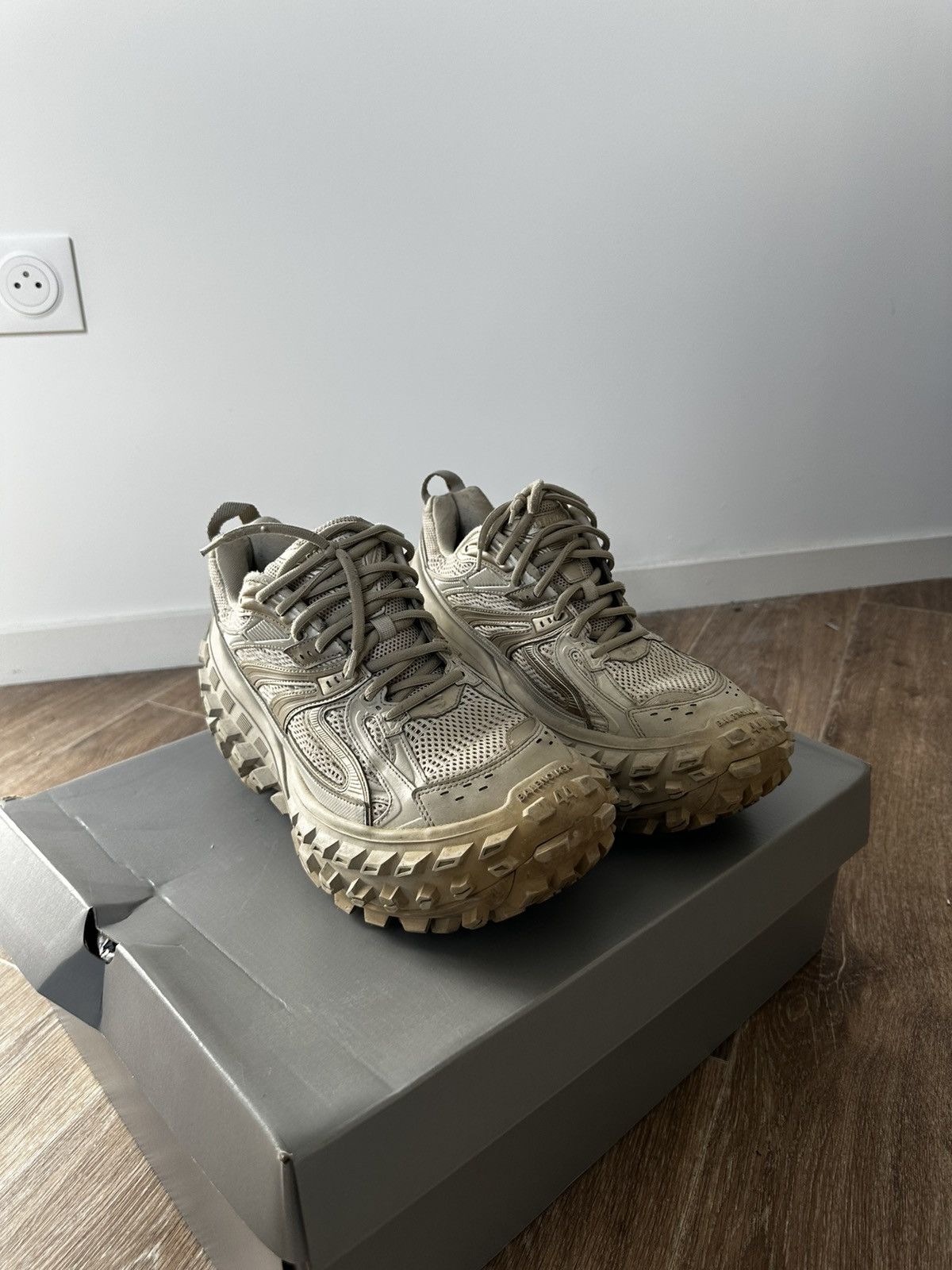 Balenciaga Balenciaga defender sneaker Size US 11 / EU 44 - 6 Thumbnail