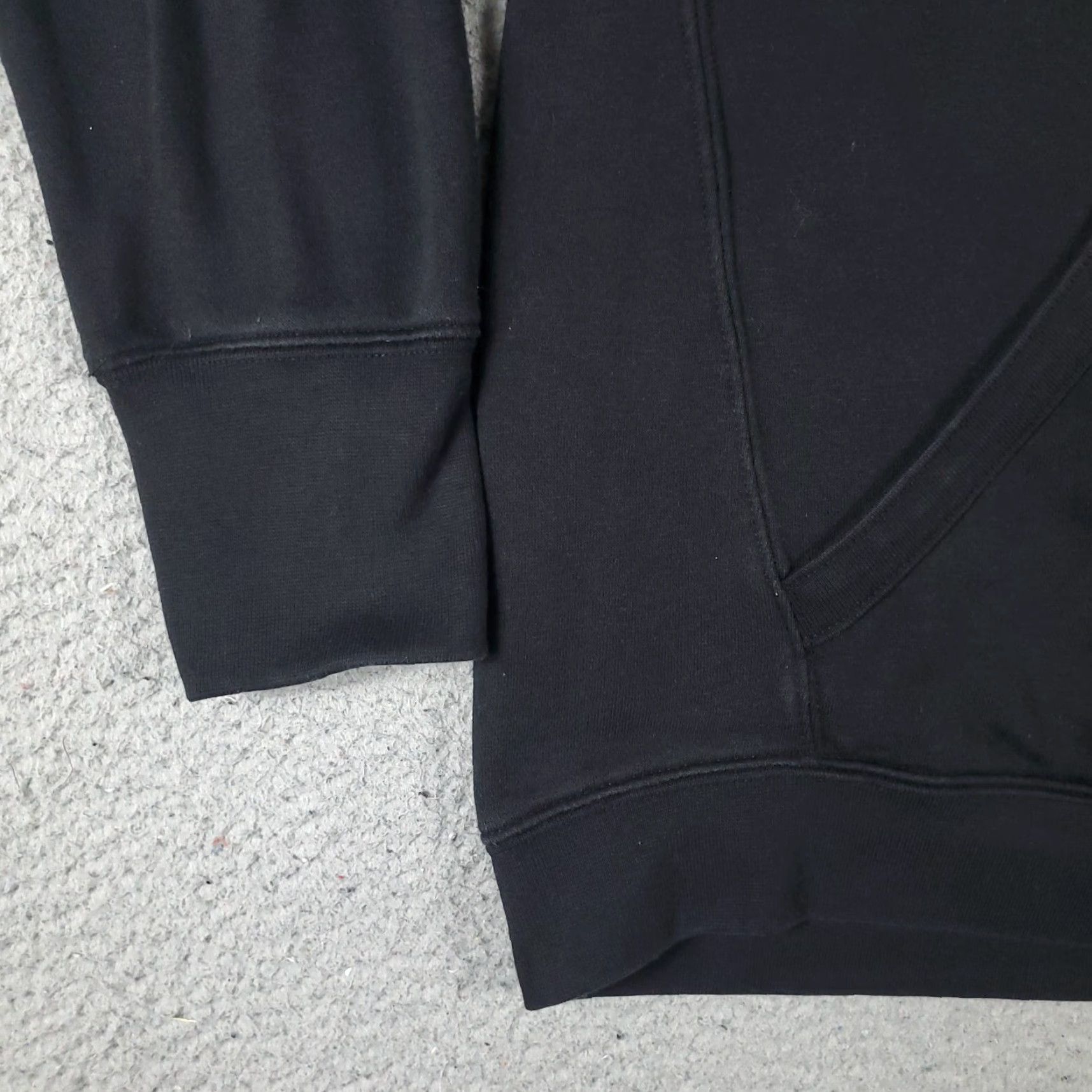 Champion VINTAGE Champion Hoodie Pullover Adult Large Black Casual Men’s Fleece Logo Sweatshirt Size US L / EU 52-54 / 3 - 4 Thumbnail