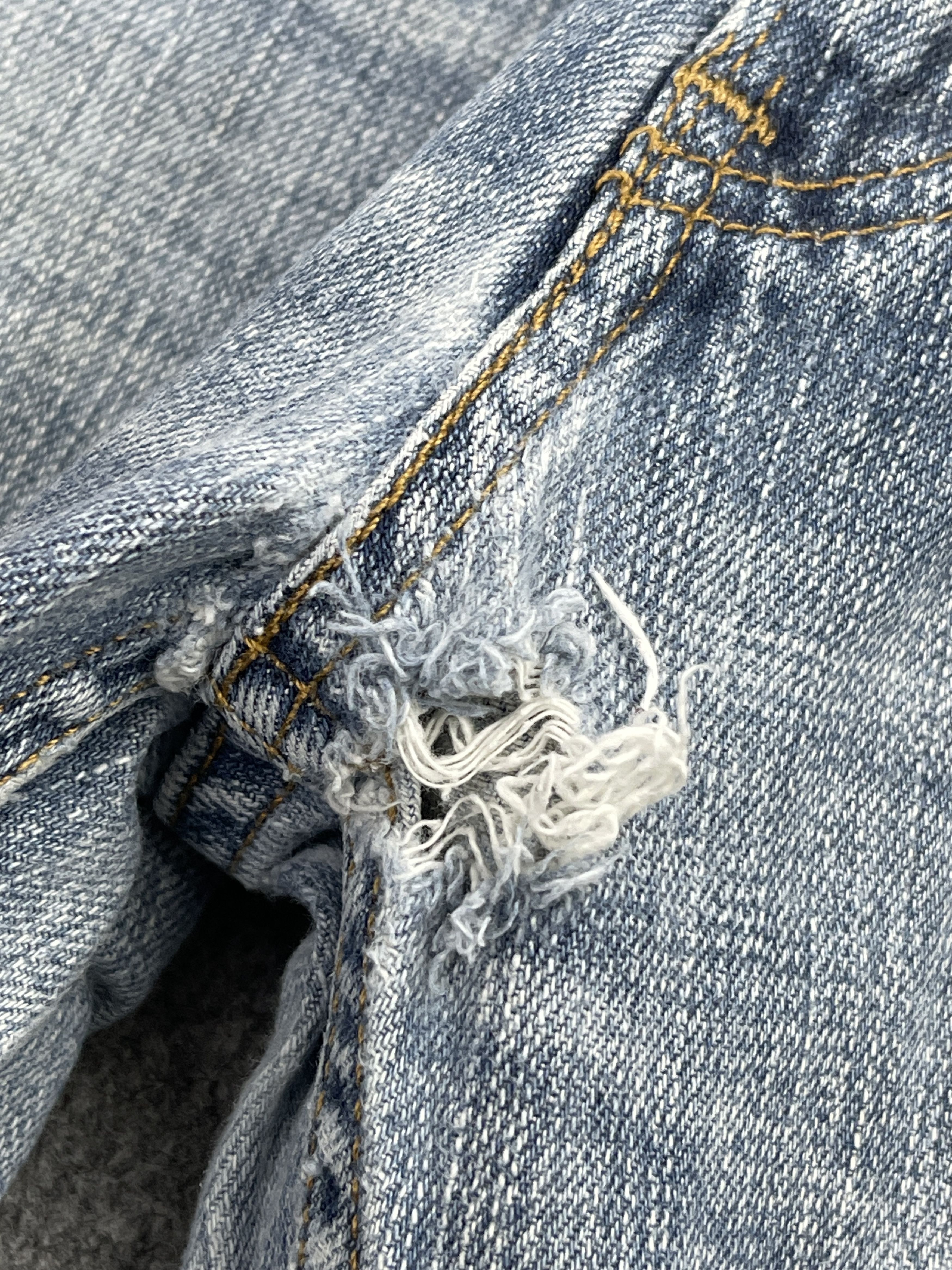 Levi's Vintage Levis 559 Jeans DP2495 Size US 34 / EU 50 - 12 Thumbnail