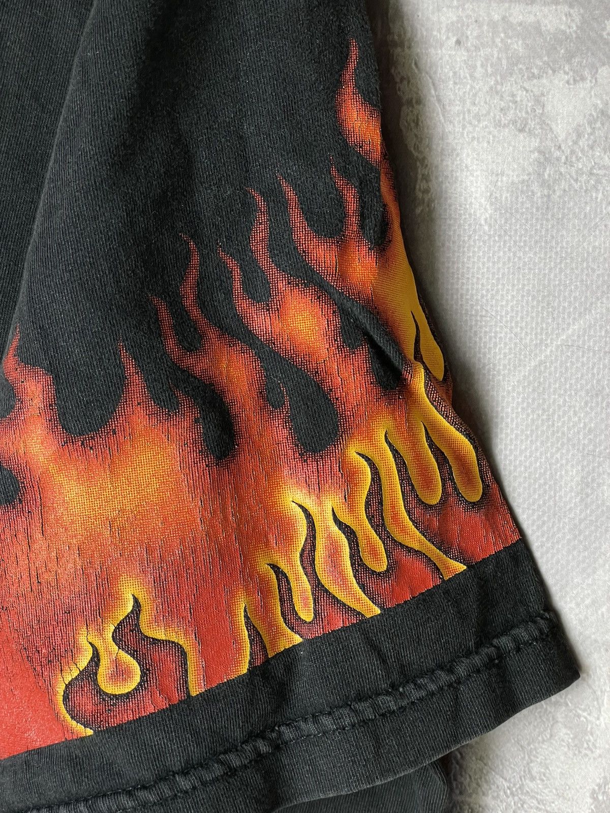 Band Tees 🎸 Iron Maiden Fire Vintage T-shirt Rock Tee Y2K Size US XL / EU 56 / 4 - 9 Thumbnail