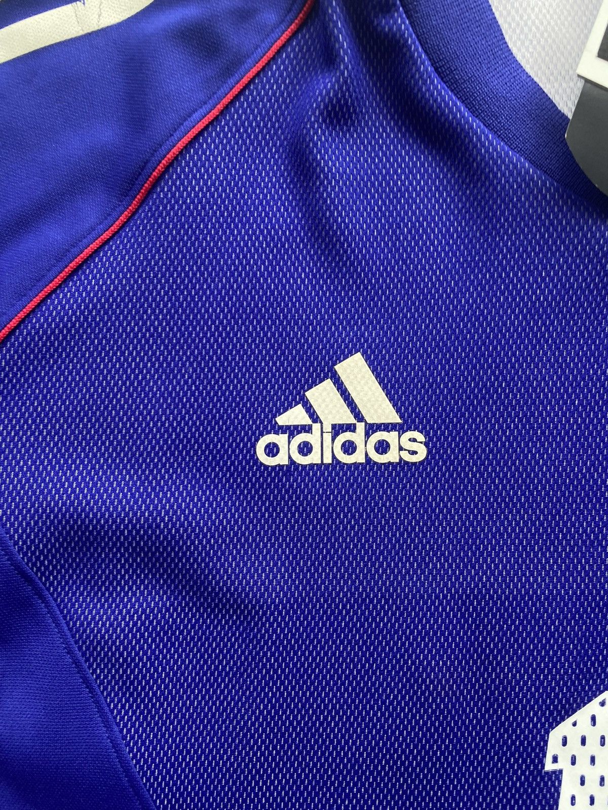 Adidas × Japanese Brand * rare * Japan 2002 home jersey #10 Nakayama size large MEN Size US L / EU 52-54 / 3 - 3 Thumbnail