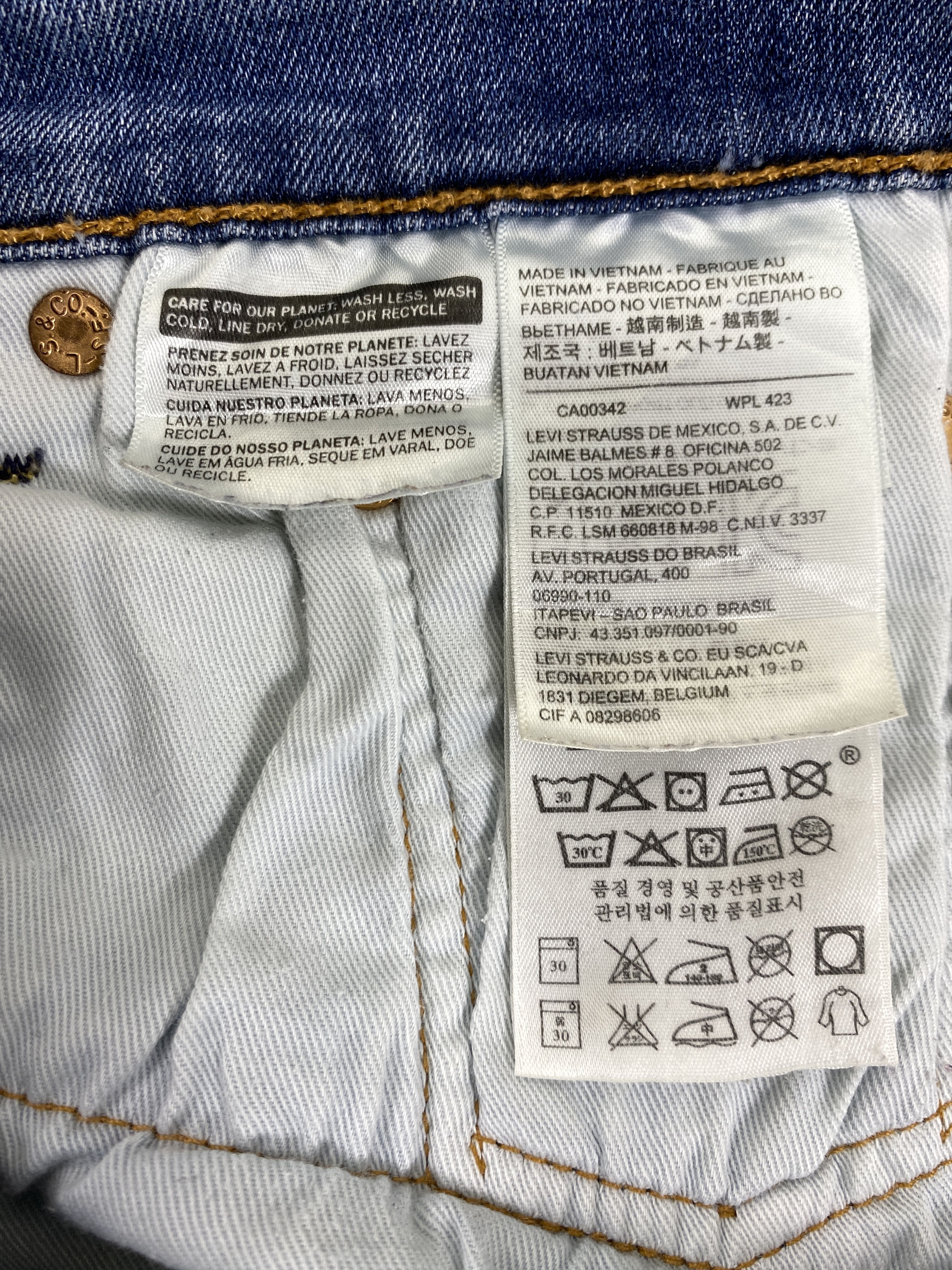 Levi's Light Blue Wash Levi's 502 Jeans 31x30.5 Denim -JN1425 Size US 31 - 9 Thumbnail