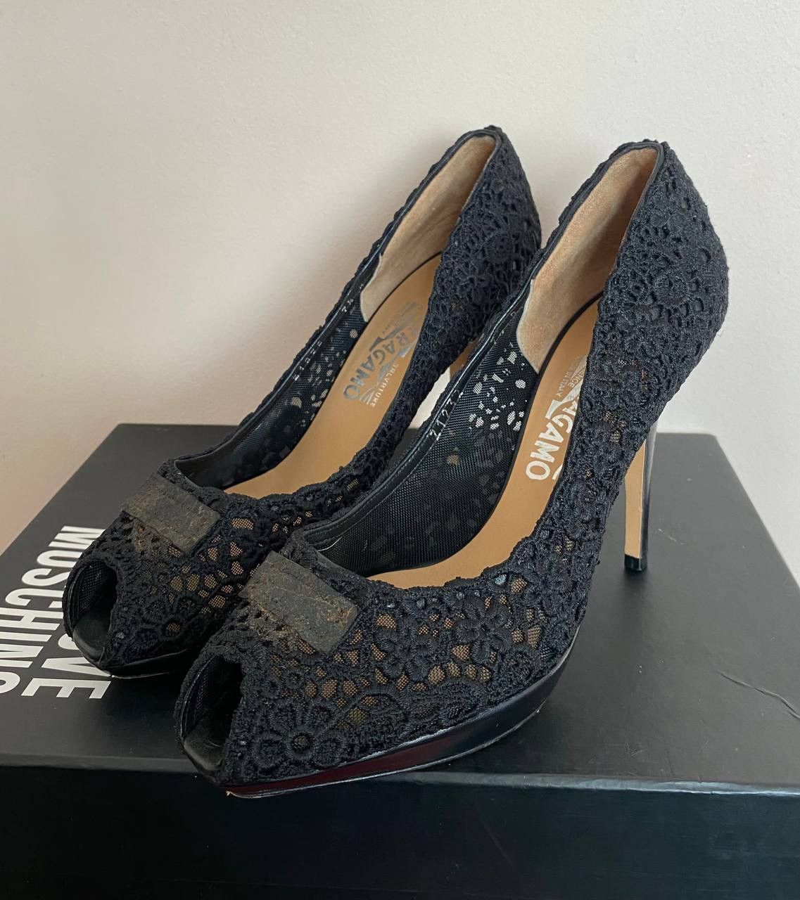 Salvatore Ferragamo Salvatore Ferragamo Heels Black Lace Size US 7.5 / IT 37.5 - 4 Thumbnail
