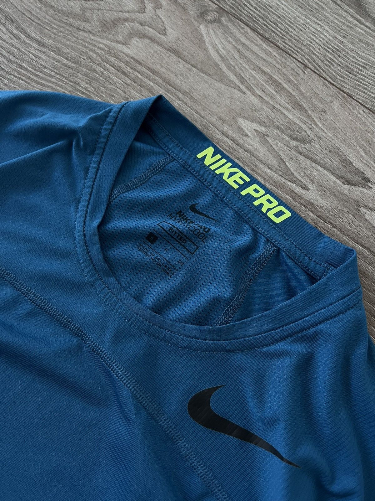Nike ‼️Nike Pro Combat Hypercool Pitted Onyx Tyle Gym T-Shirt‼️ Size US S / EU 44-46 / 1 - 18 Thumbnail