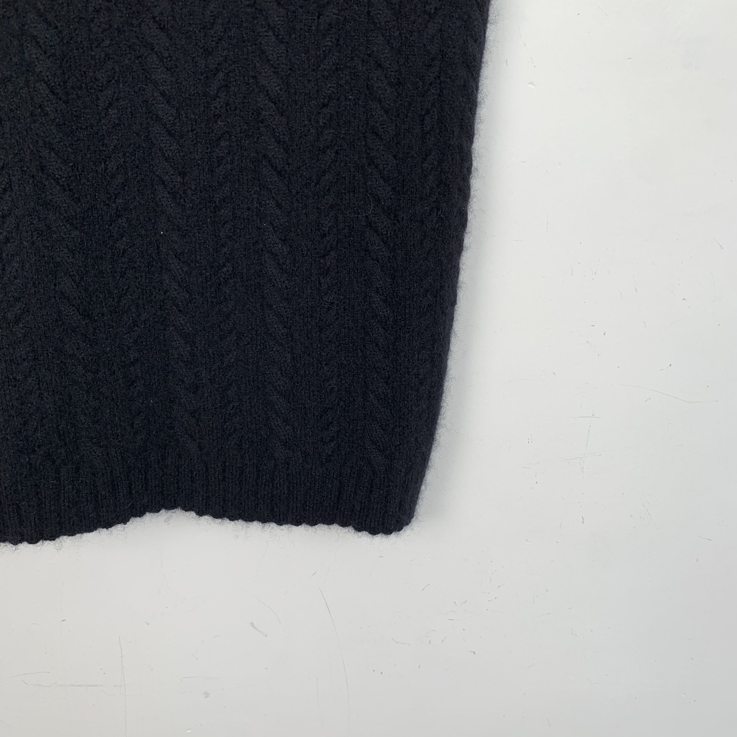 Chanel Chanel Black Bow-Detail Cashmere Knit Top (Size XS) Size XS / US 0-2 / IT 36-38 - 5 Thumbnail