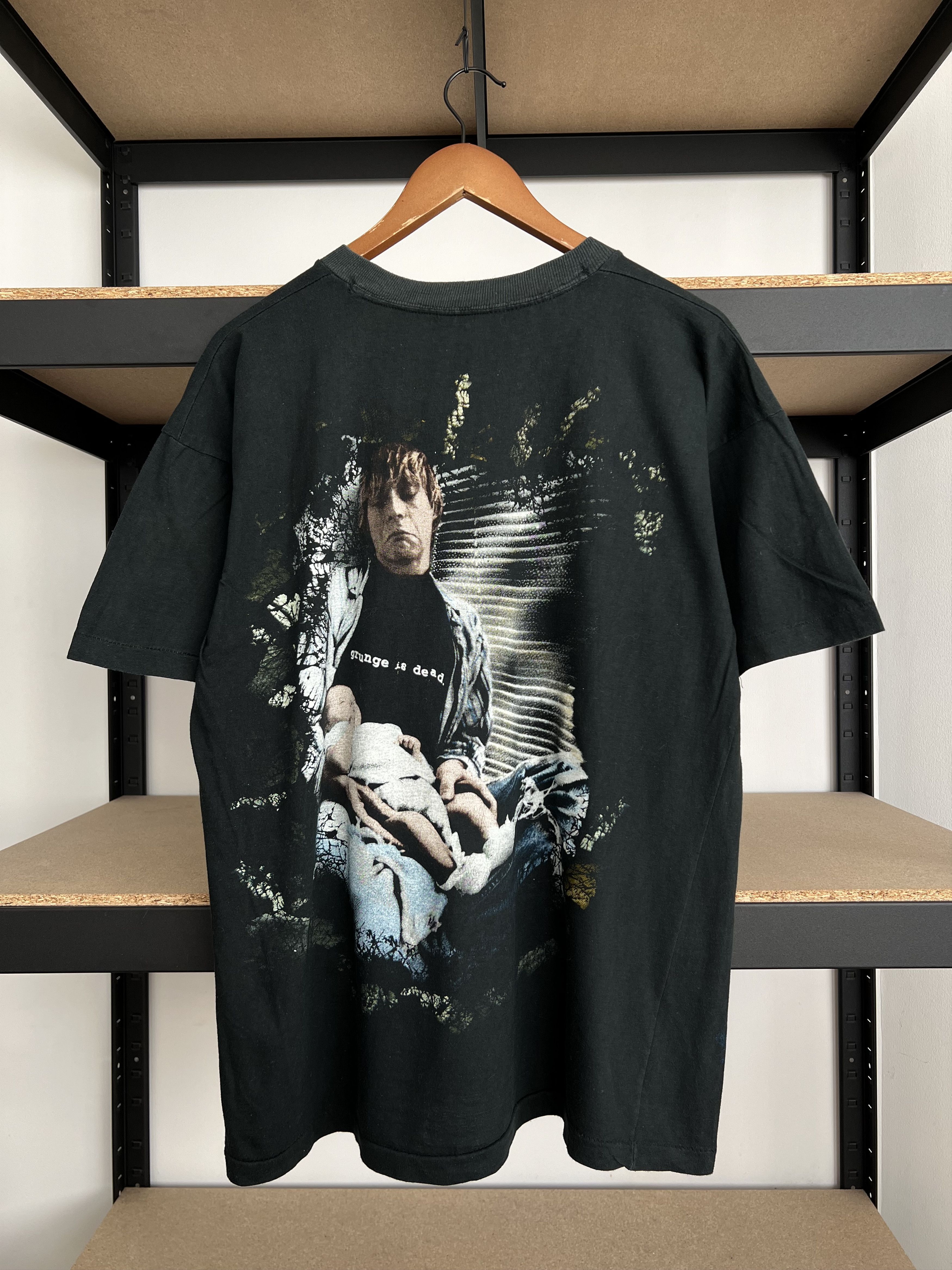 Band Tees Vintage 90s Nirvana Kurt Cobain Grunge Is Dead Boot T-shirt Size US XL / EU 56 / 4 - 3 Thumbnail