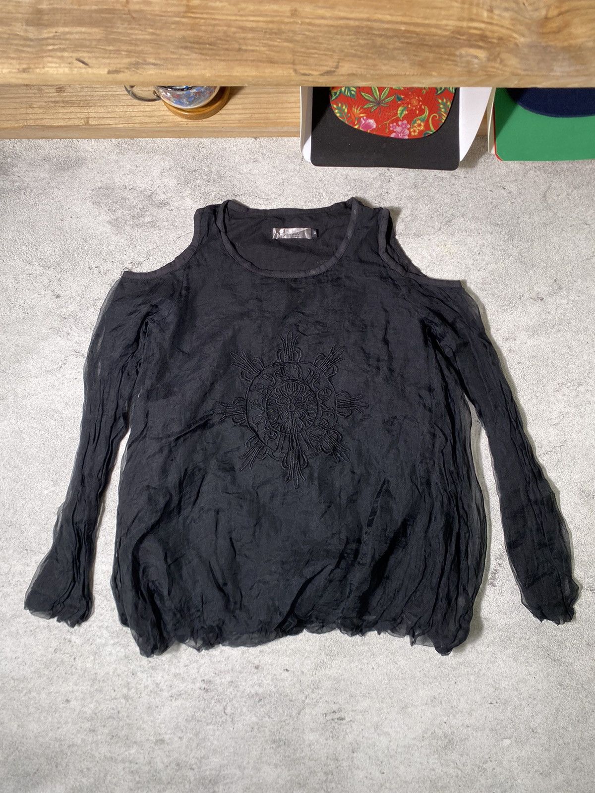 Designer × Other × Vintage Aesthetic Design Long Sleeve With Croos Border Size M / US 6-8 / IT 42-44 - 1 Thumbnail