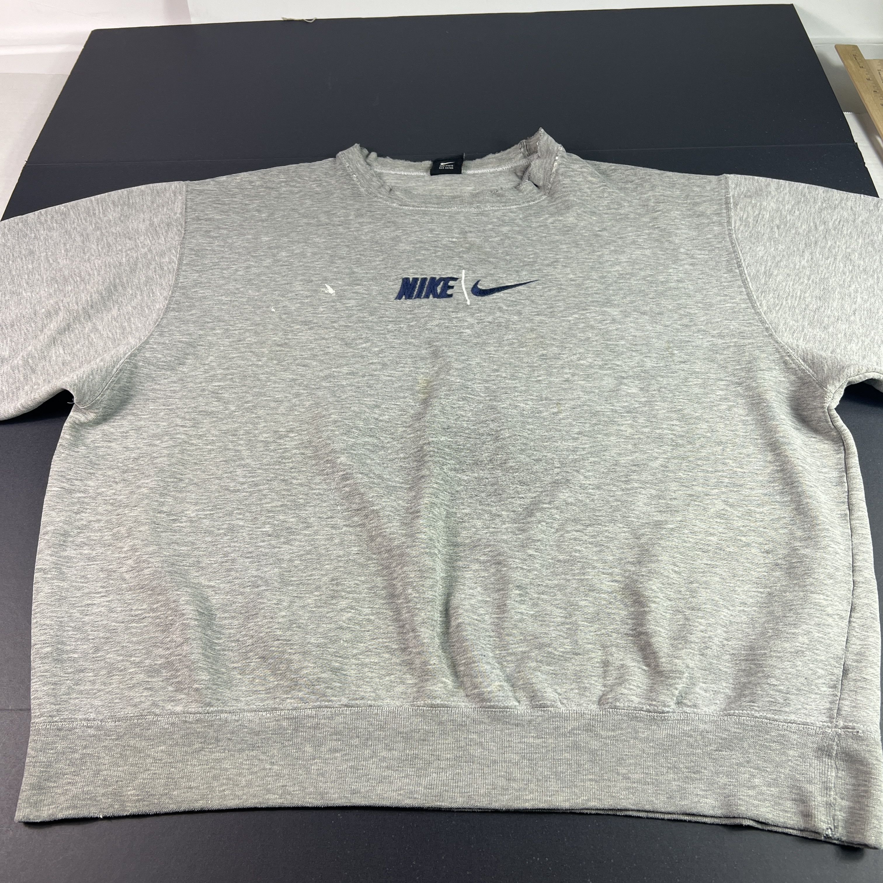 Nike VTG 90s Nike Sweatshirt Grey & Blue Logo Thrashed Crewneck Size US XL / EU 56 / 4 - 6 Thumbnail