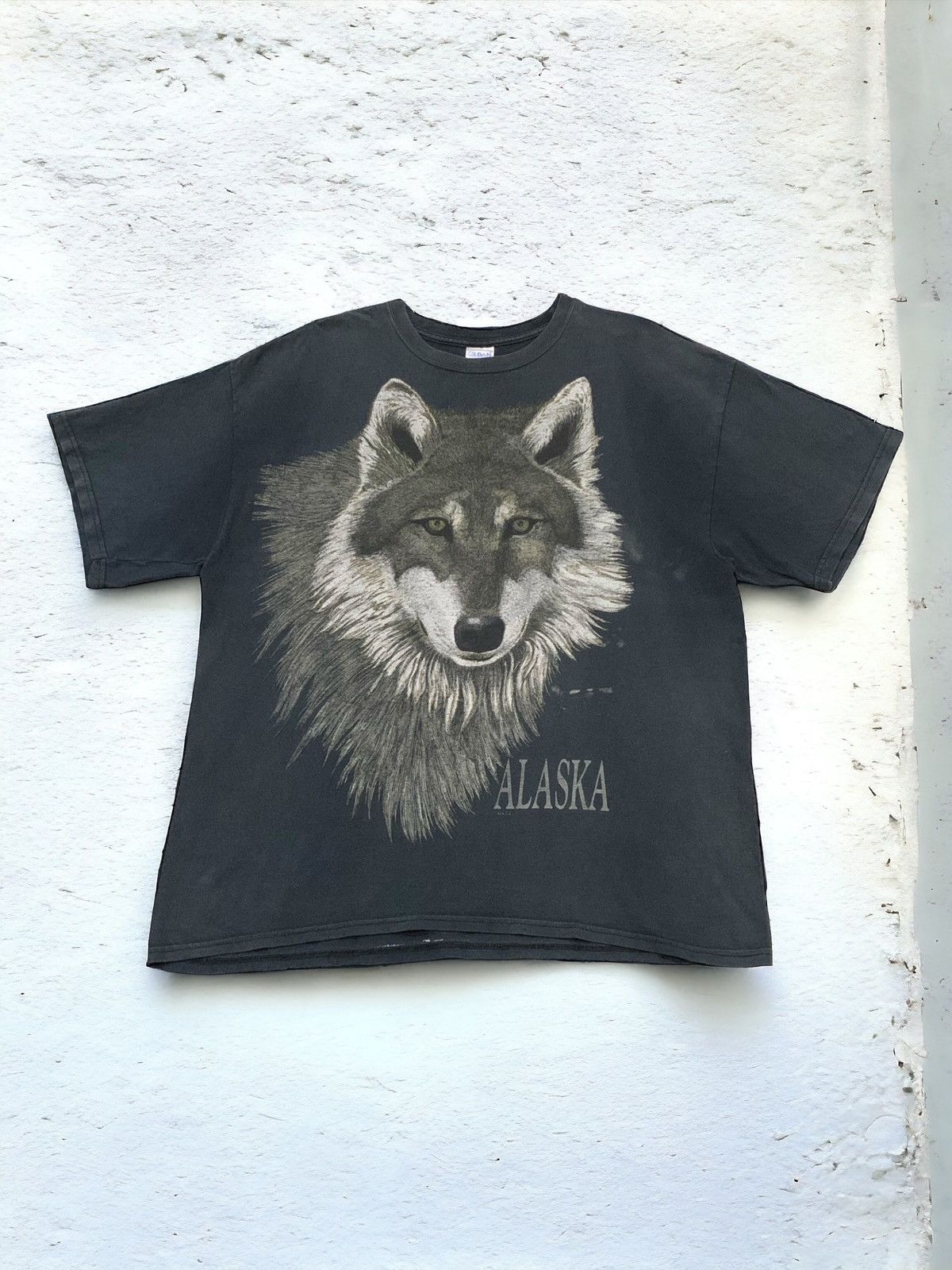 Vintage Alaska Wolf Jumbo Print Faded Tshirt Size US XL / EU 56 / 4 - 1 Thumbnail