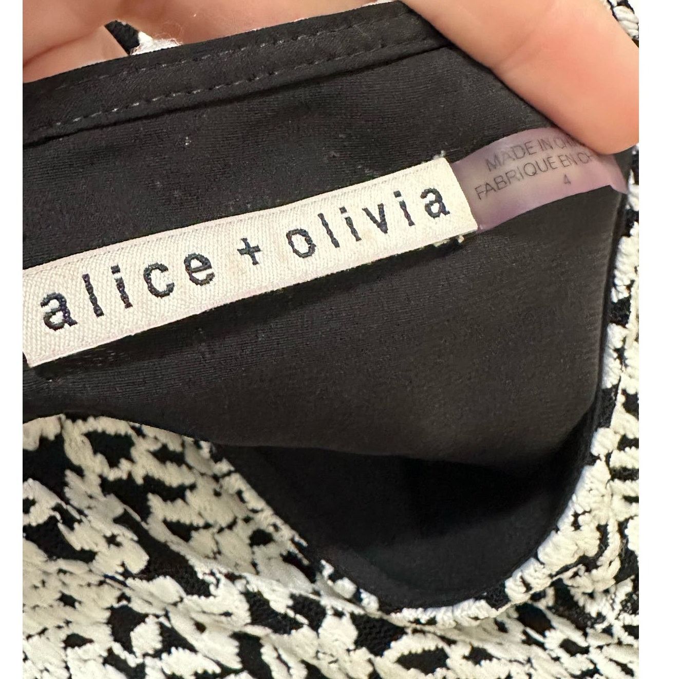 Alice + Olivia Alice + Olivia Lace Floral Open Back Mini Dress Size 4 Size S / US 4 / IT 40 - 3 Thumbnail