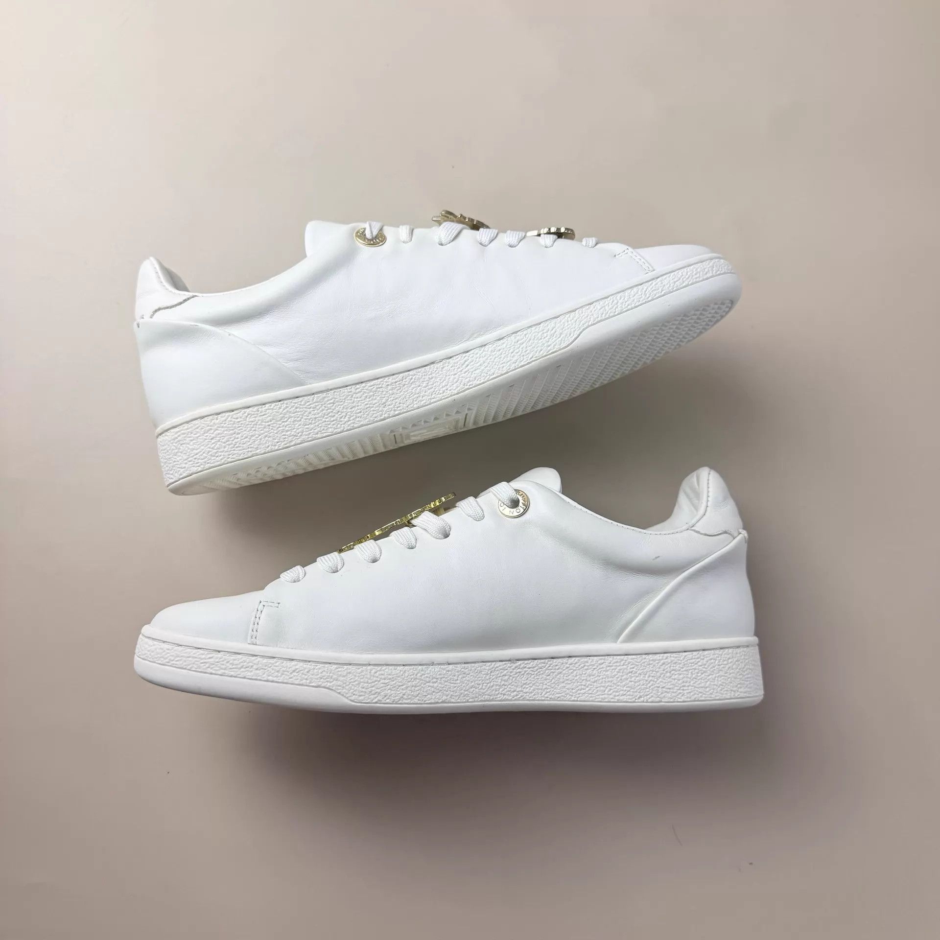 Louis Vuitton LV kitten illustration white sneakers size 37 mint Size US 6.5 / IT 36.5 - 5 Thumbnail