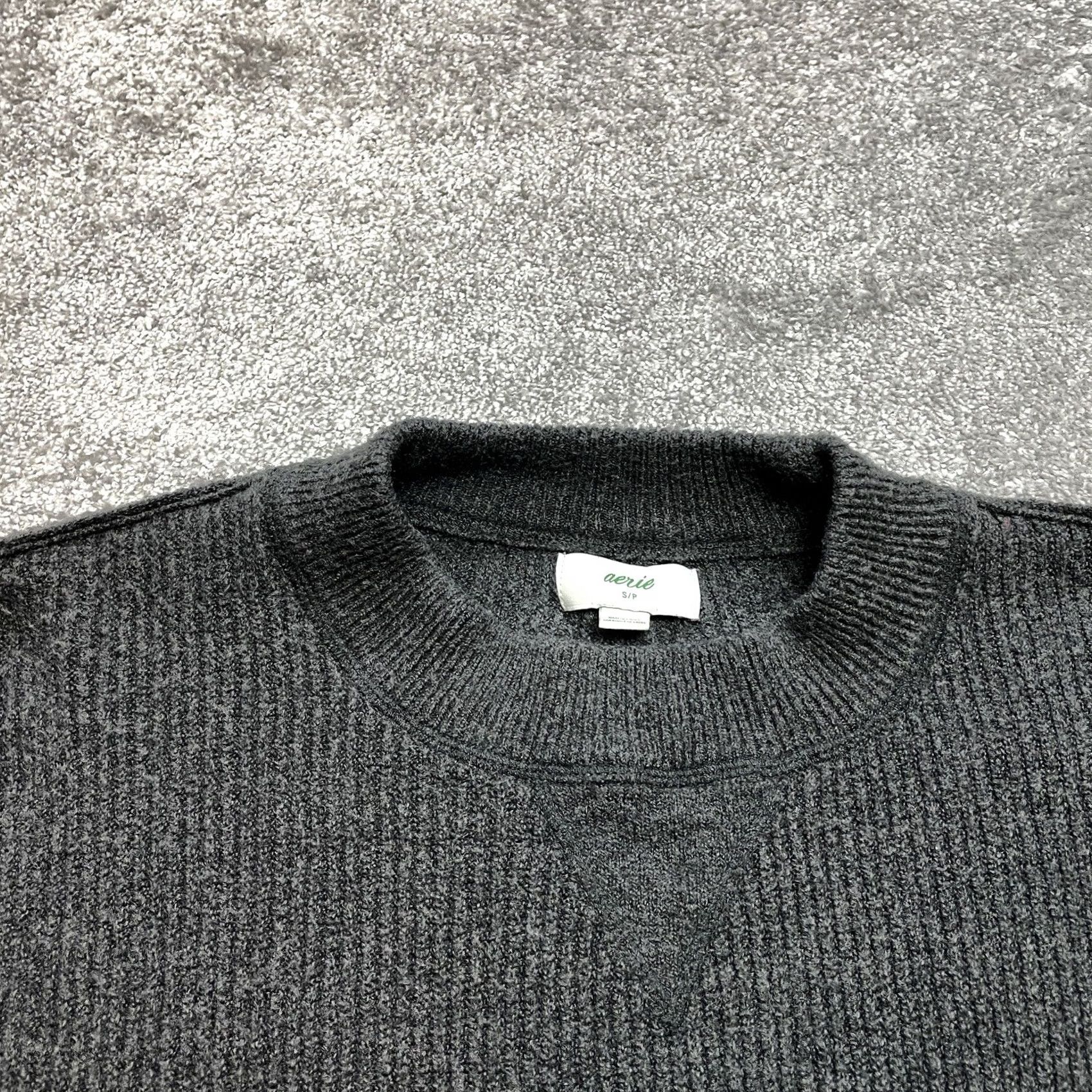 Vintage VINTAGE Aerie by American Eagle Sweater Womens Small Dark Gray Pullover Knit Soft Ribbed Knit Pullover Women Small Gray Logo 90s 00s? Size S / US 4 / IT 40 - 2 Thumbnail