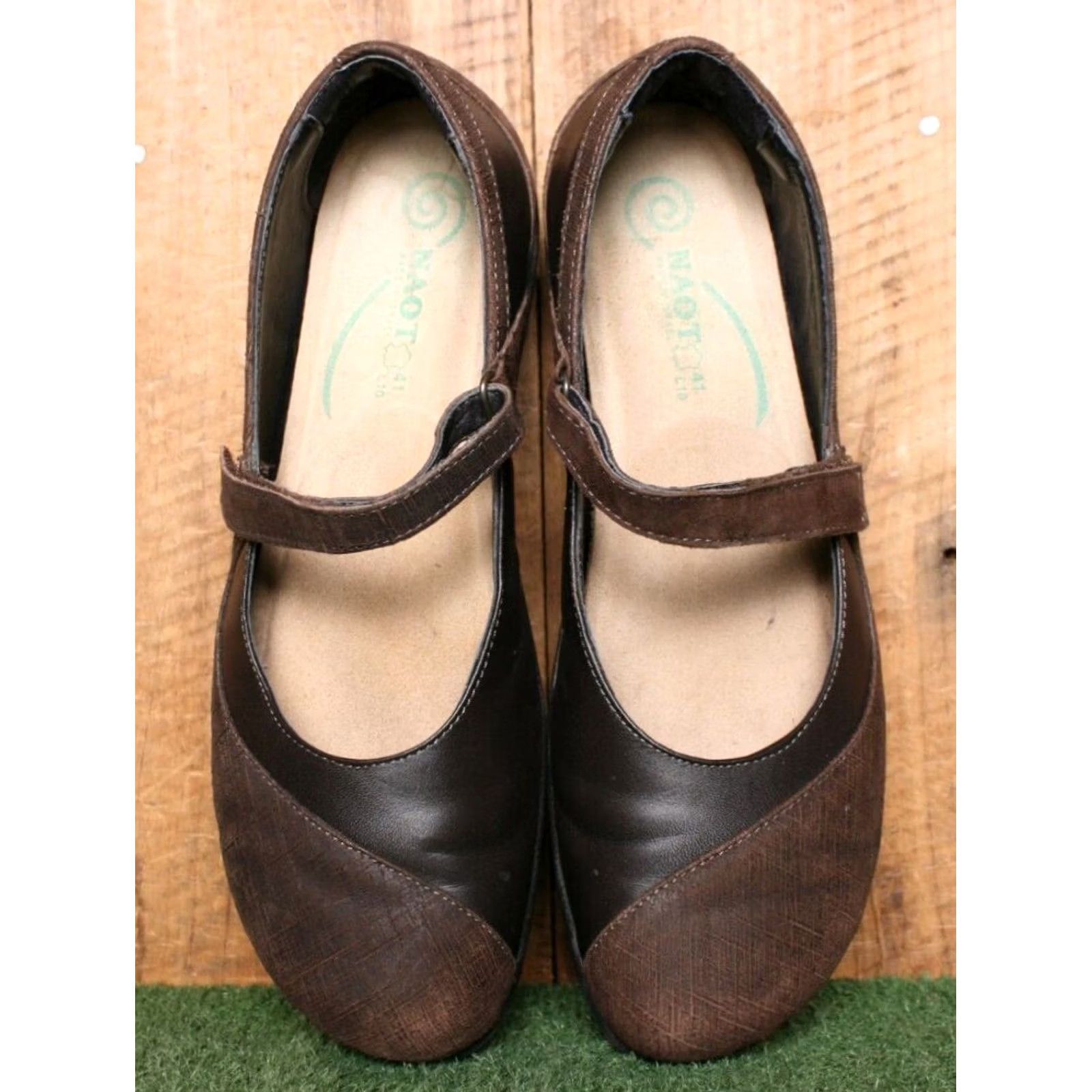 Vintage NAOT Kukamo Brown Leather Mary Jane Shoes Women's 41/US 10 Casual Hook & Loop Leather Upper Size ONE SIZE - 4 Thumbnail