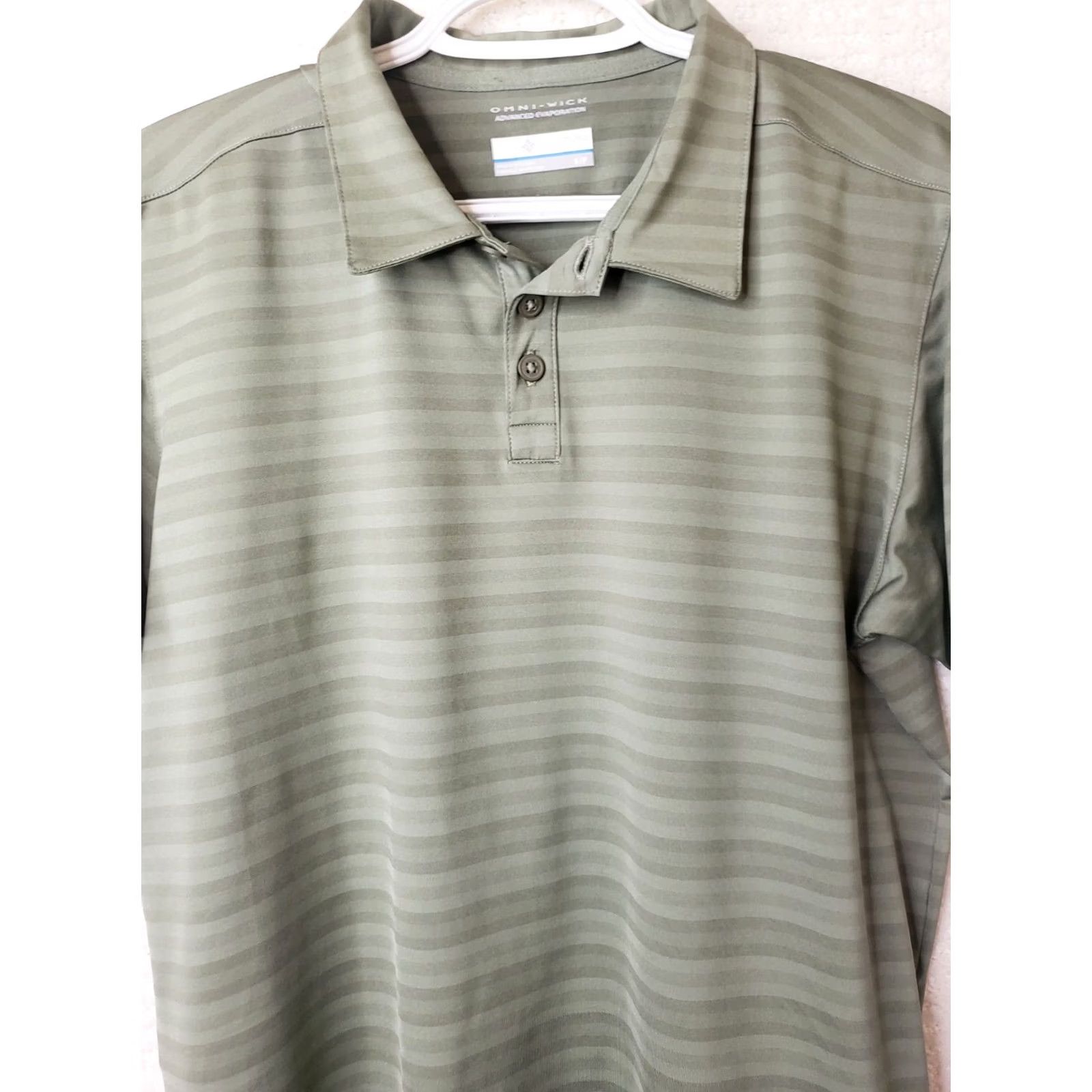Vintage Columbia Polo Shirt Men Short Sleeve Olive Green Omni-Wick OMNI-FREEZE Buttoned Collar Size US S / EU 44-46 / 1 - 3 Thumbnail