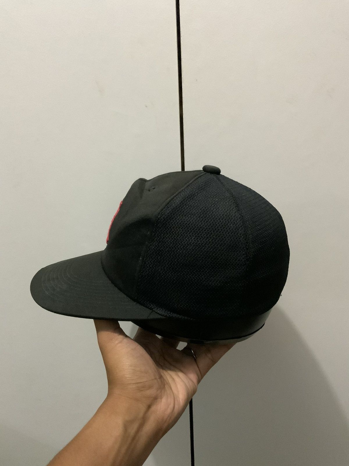 Vintage Vintage Embroidery Big Logo Fitted Hat Size ONE SIZE - 2 Thumbnail