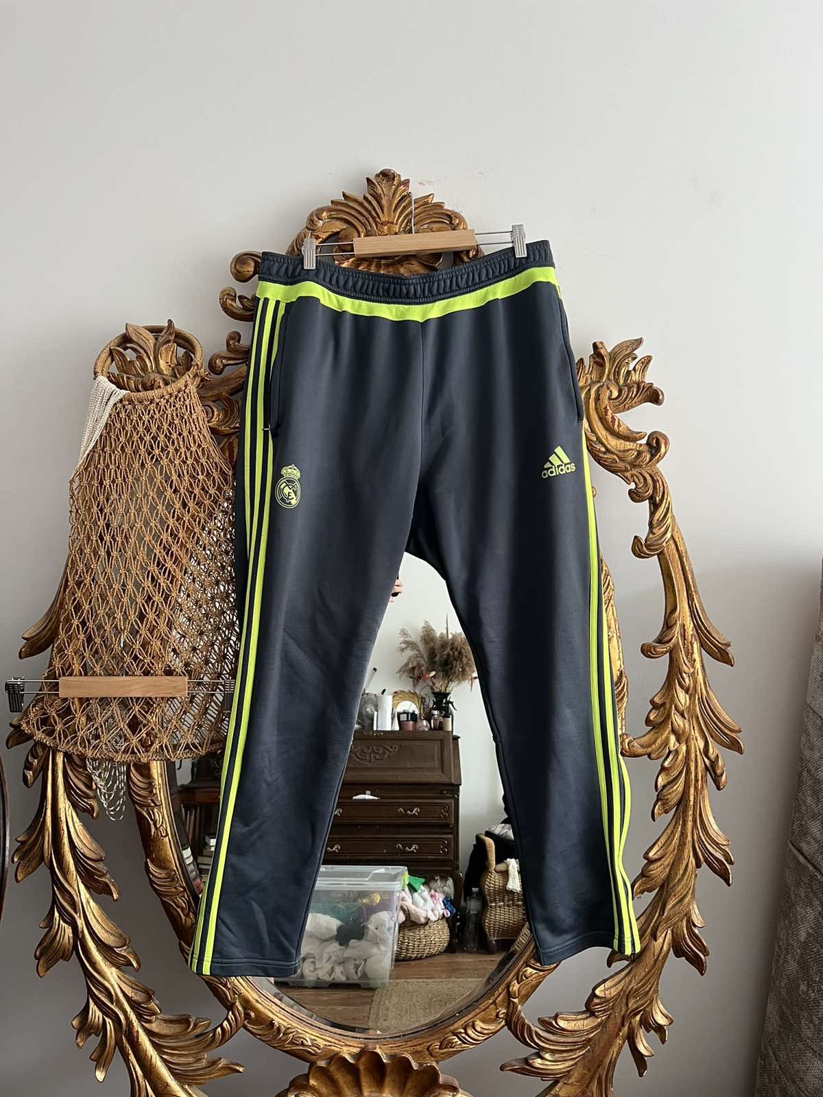 Adidas Adidas Real Madrid Track Pants 2015 Sz XL Size US 34 / EU 50 - 1 Thumbnail