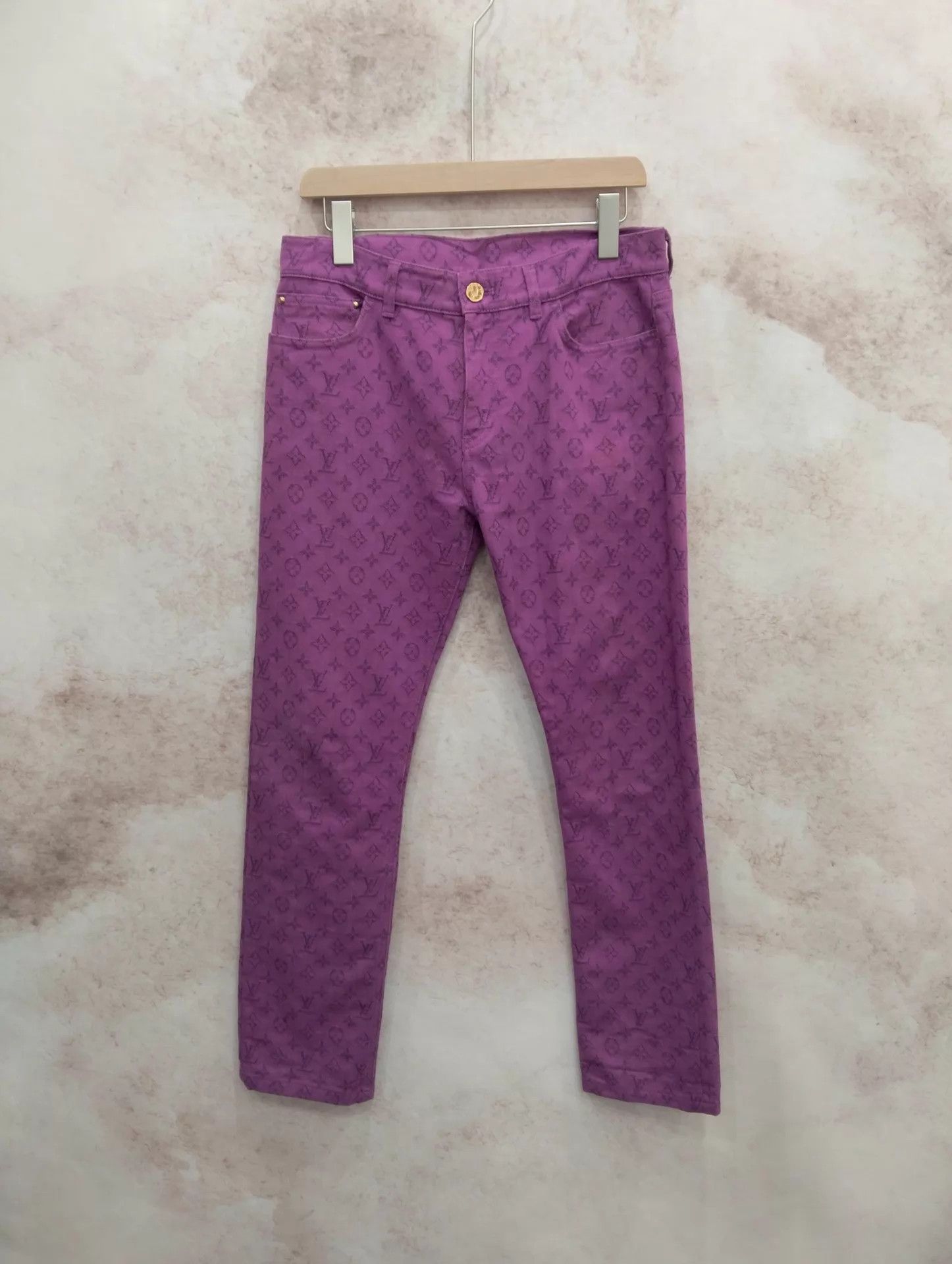 Louis Vuitton LV Logo All-Over Print Jeans 30 Size 30" / US 8 / IT 44 - 1 Thumbnail