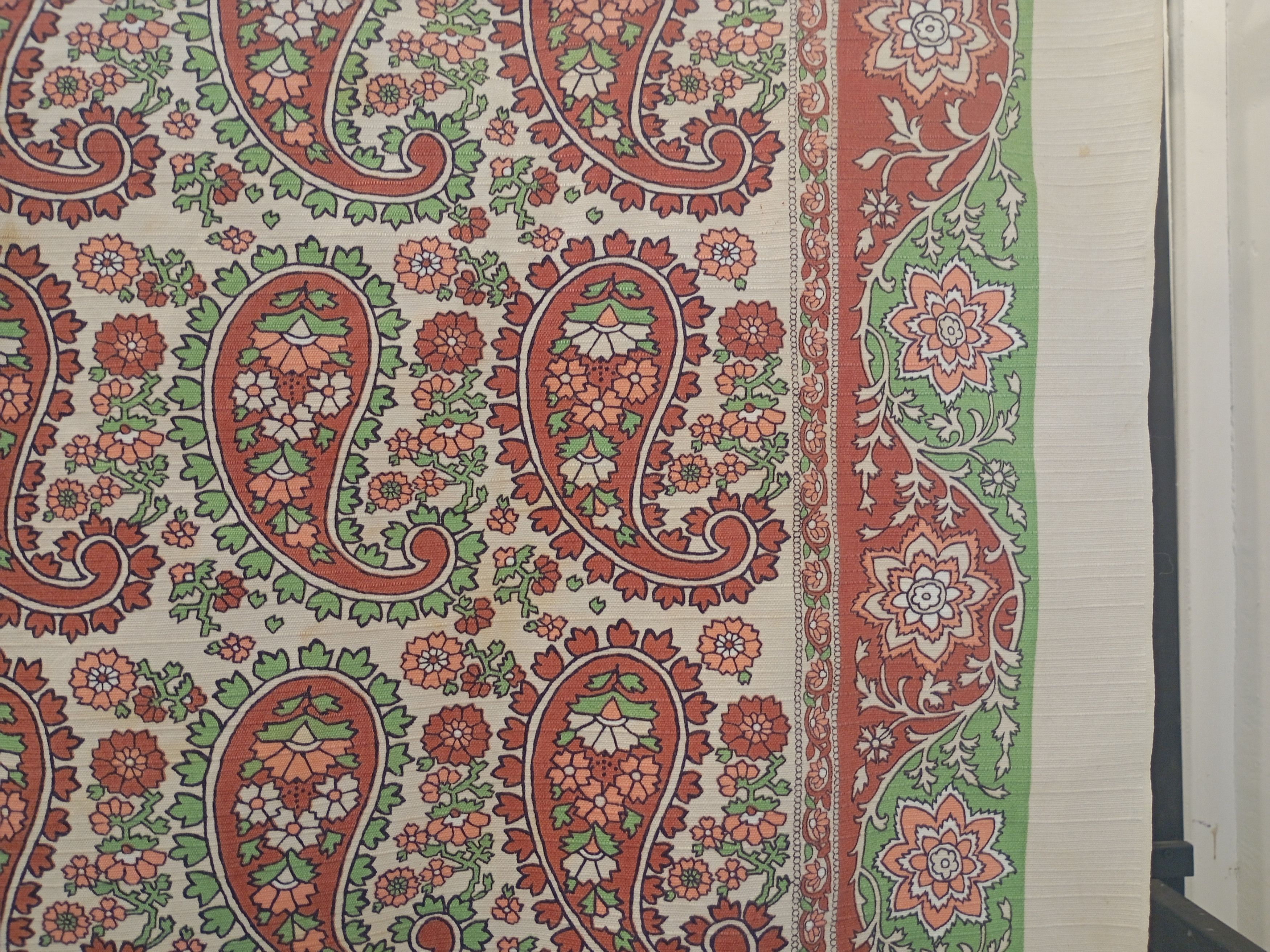 Native Native paisley tablecloth Home Wall Decor Size ONE SIZE - 2 Thumbnail