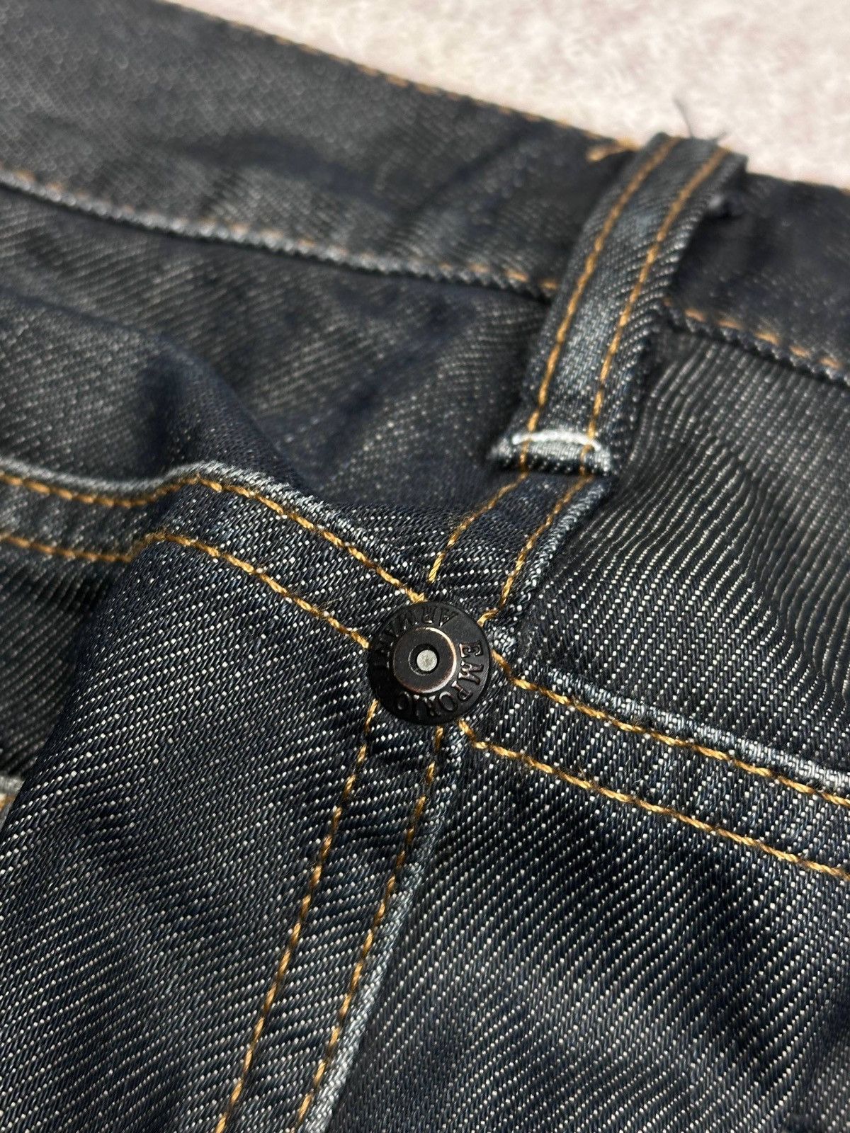 Emporio Armani Vintage Emporio Armani Baggy Denim Metal Logo Jeans 52 34 Size US 30 / EU 46 - 6 Thumbnail