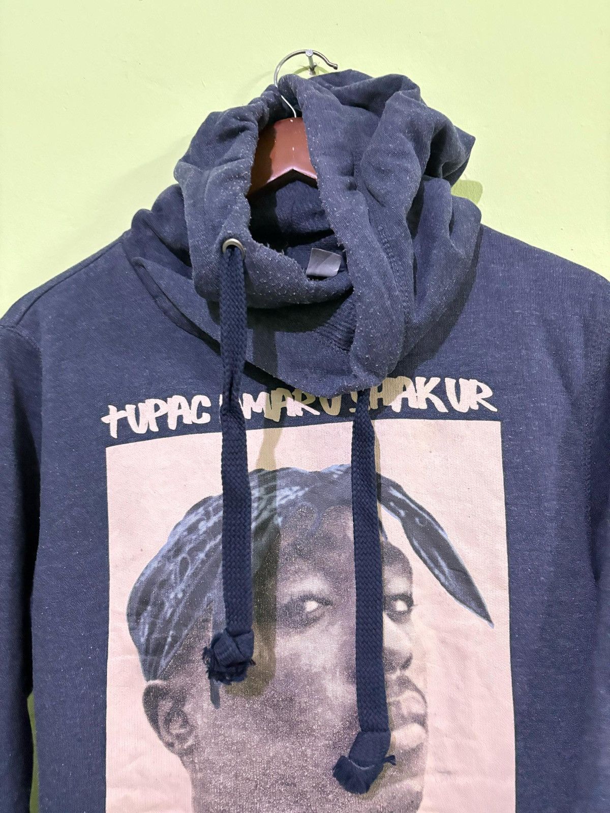 Band Tees Vintage Tupac Amaru Shakur Thug 4 Life Hoodies Design HipHop Size US S / EU 44-46 / 1 - 4 Thumbnail