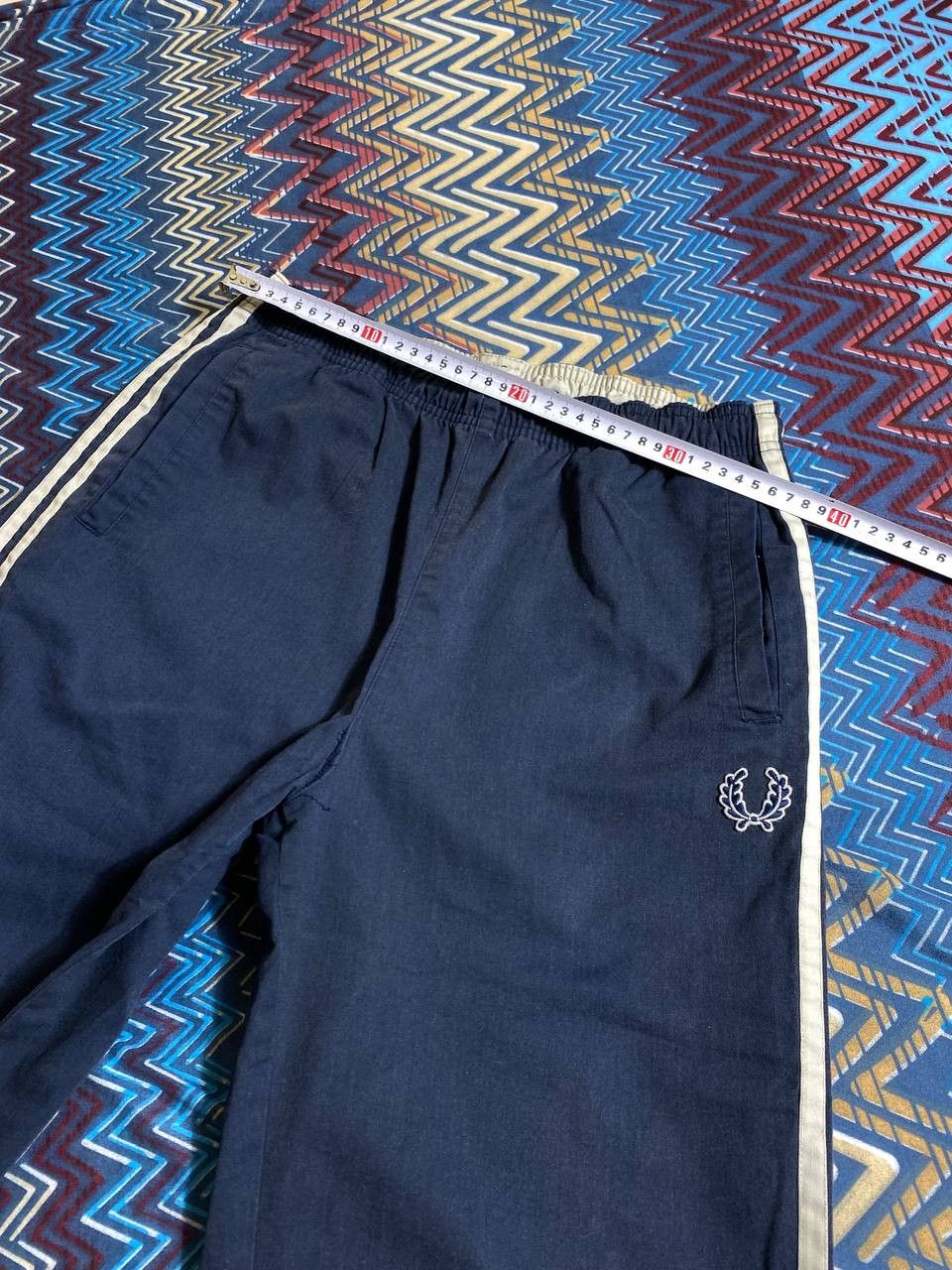 Fred Perry × Vintage Vintage 90s Fred Perry Streetwear Faded Shorts Size US 32 / EU 48 - 9 Thumbnail