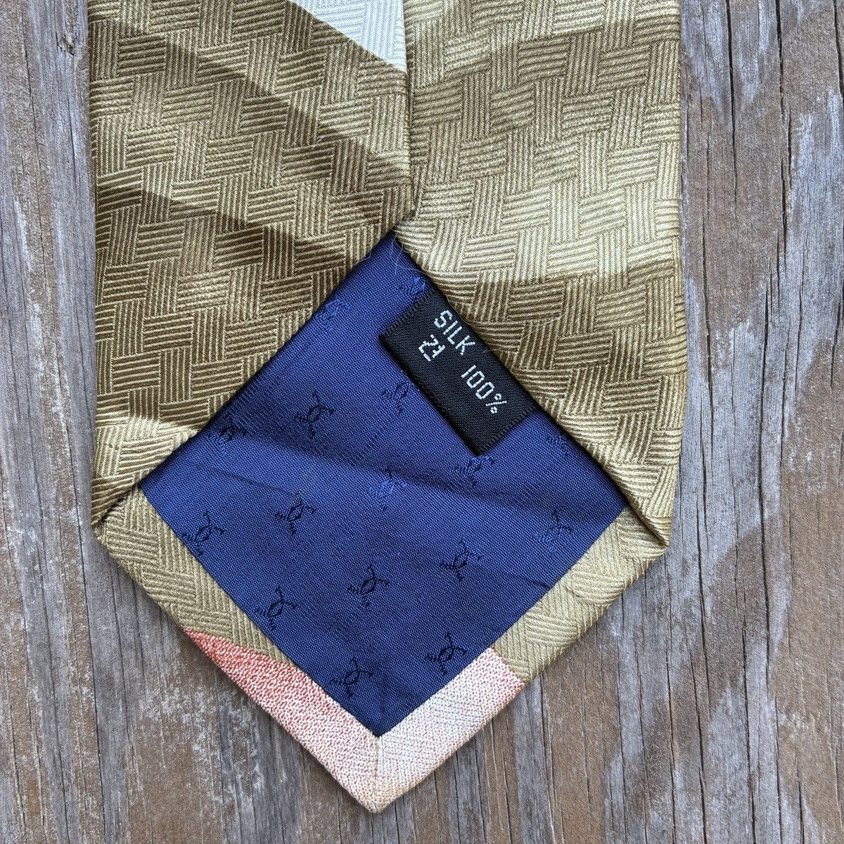 Other Regency Silk Novelty Tie Yellow Classic Car Scenic Print Size ONE SIZE - 5 Thumbnail