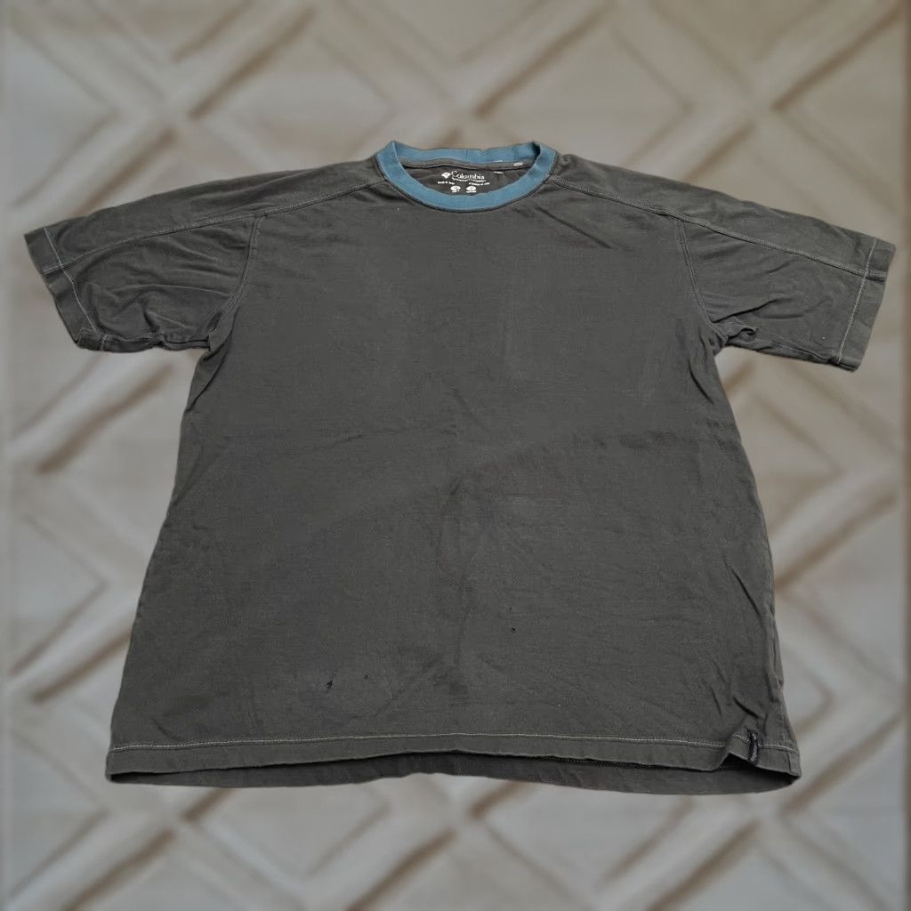 Vintage Columbia T-Shirt Men M Black Crew Neck Short Sleeve Cotton Tee Casual Knit Regular Fit Logo Pattern Solid 90s Outdoor Mens Size US M / EU 48-50 / 2 - 1 Thumbnail