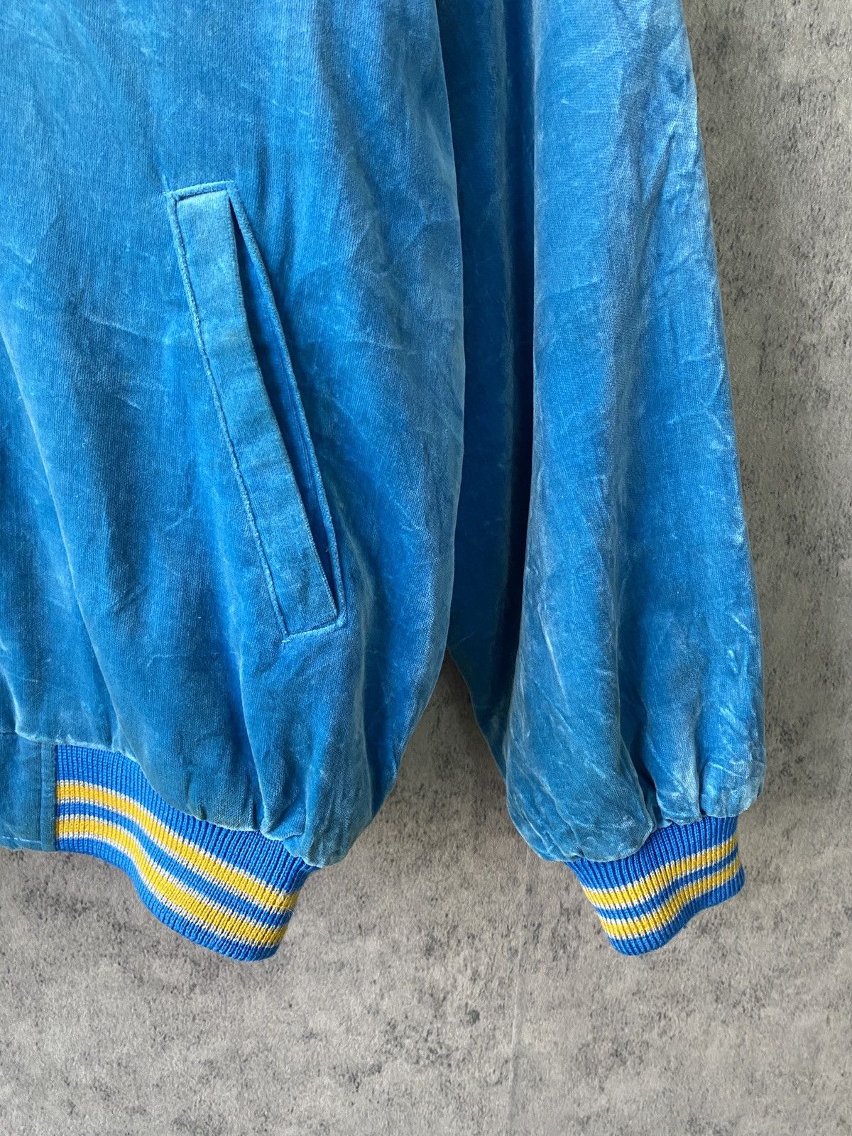 Vintage Vintage 80s O’neill Velvet Varsity Jacket Size US L / EU 52-54 / 3 - 10 Thumbnail