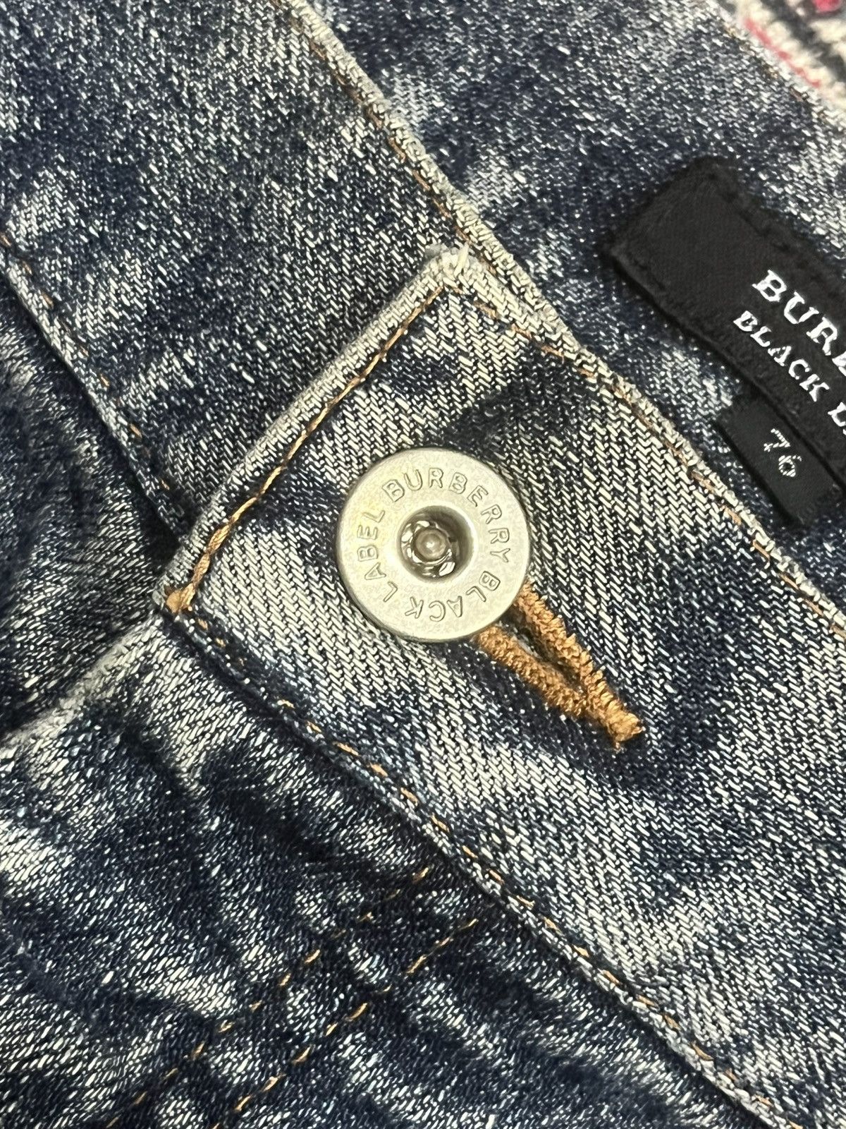 Burberry Vintage Burberry Black Label Blue Faded Washed Straight Jean Size US 30 / EU 46 - 7 Thumbnail