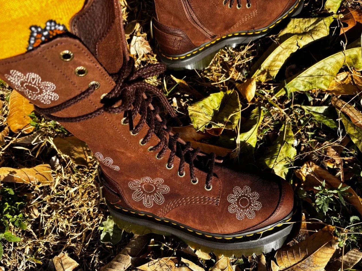 Dr. Martens DR. MARTENS 1B99 DUNNET FLOWER E.H Suede PLATFORM BOOTS Size US 11 / IT 41 - 9 Thumbnail
