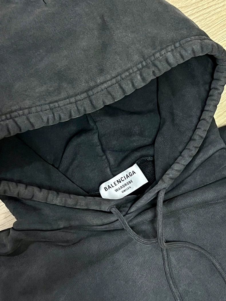 Balenciaga Balenciaga Dark Grey Aged Embroidered Hoodie XS Size Size US XS / EU 42 / 0 - 3 Thumbnail