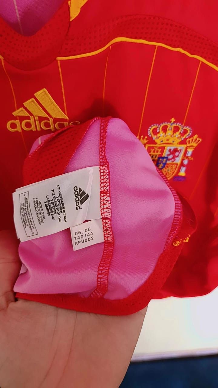 Adidas Spain Home Jersey 2006 Adidas – Size L – #5 Puyol Size US L / EU 52-54 / 3 - 7 Thumbnail