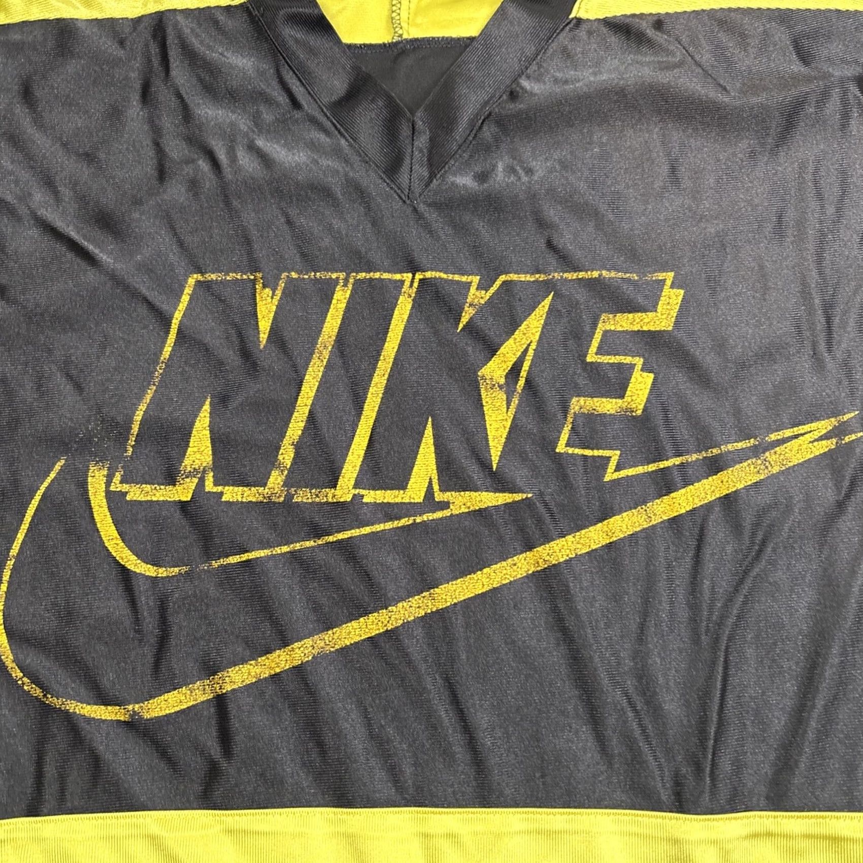 Nike VINTAGE Nike Y2K Jersey Cut Tag XXL Short Sleeve Black Yellow Men Mens Short Sleeve Jersey Nike Y2K 2000s Casual Activewear Size US XXL / EU 58 / 5 - 2 Thumbnail
