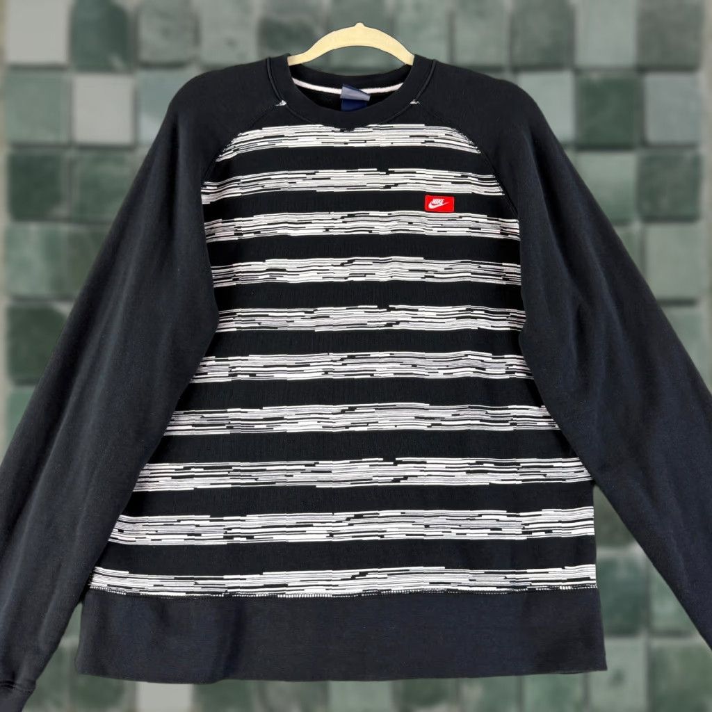 Nike Nike Sweater Mens Large Black White Stripe Crew Neck Long Sleeve 100% Cotton Size US L / EU 52-54 / 3 - 1 Thumbnail