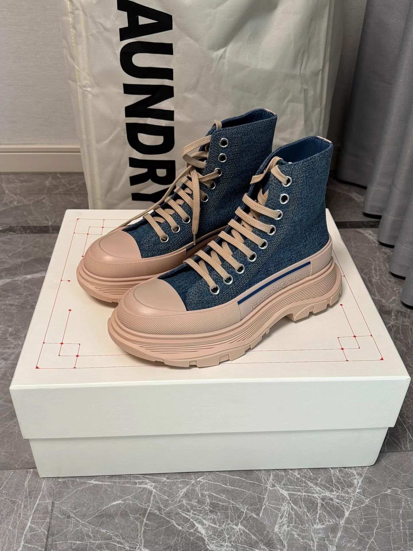 Alexander McQueen Alexander McQueen Women's High-Top Platform Combat Boots K6 Size US 7.5 / IT 37.5 - 5 Thumbnail