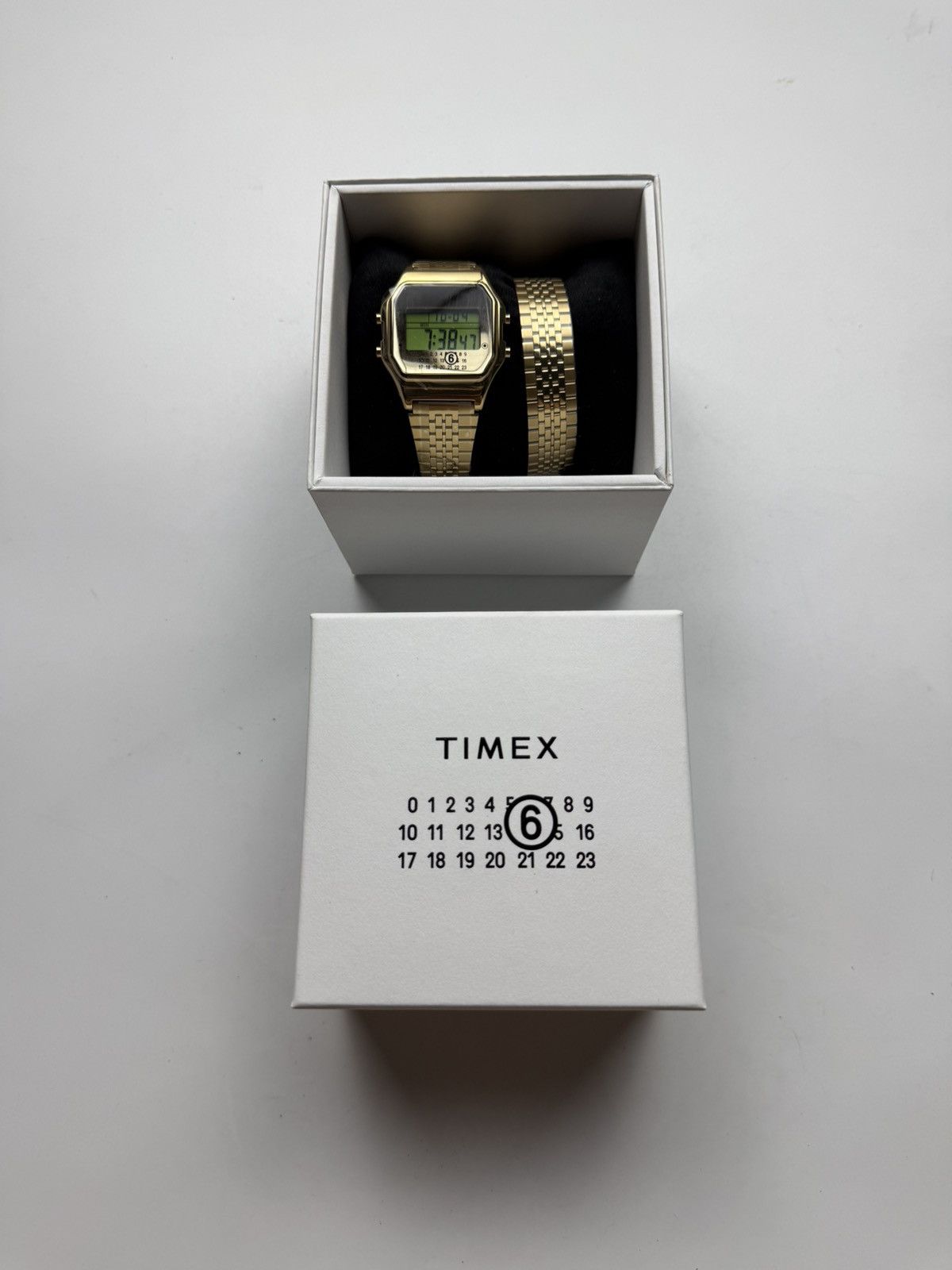 Maison Margiela × Timex Maison Margiela x Timex T80 Gold Watch Size ONE SIZE - 1 Thumbnail