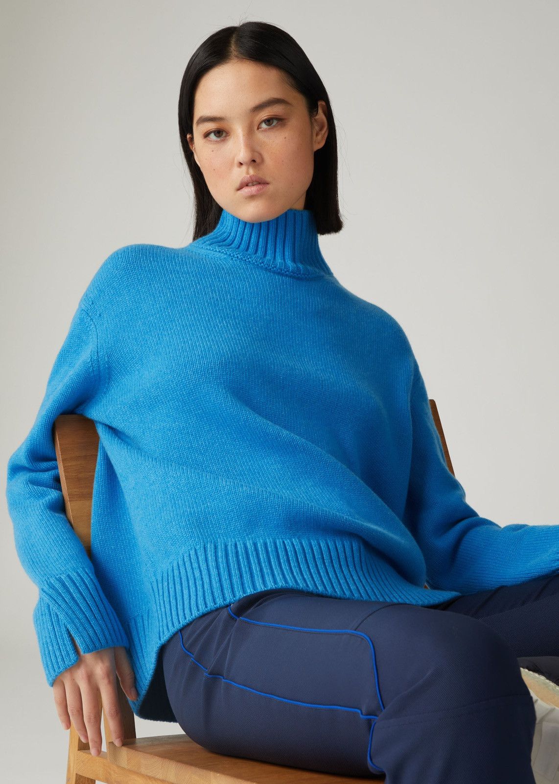Loro Piana o1srvl11e0125 Parksville High-Neck Sweater in Blue Size XS / US 0-2 / IT 36-38 - 2 Thumbnail