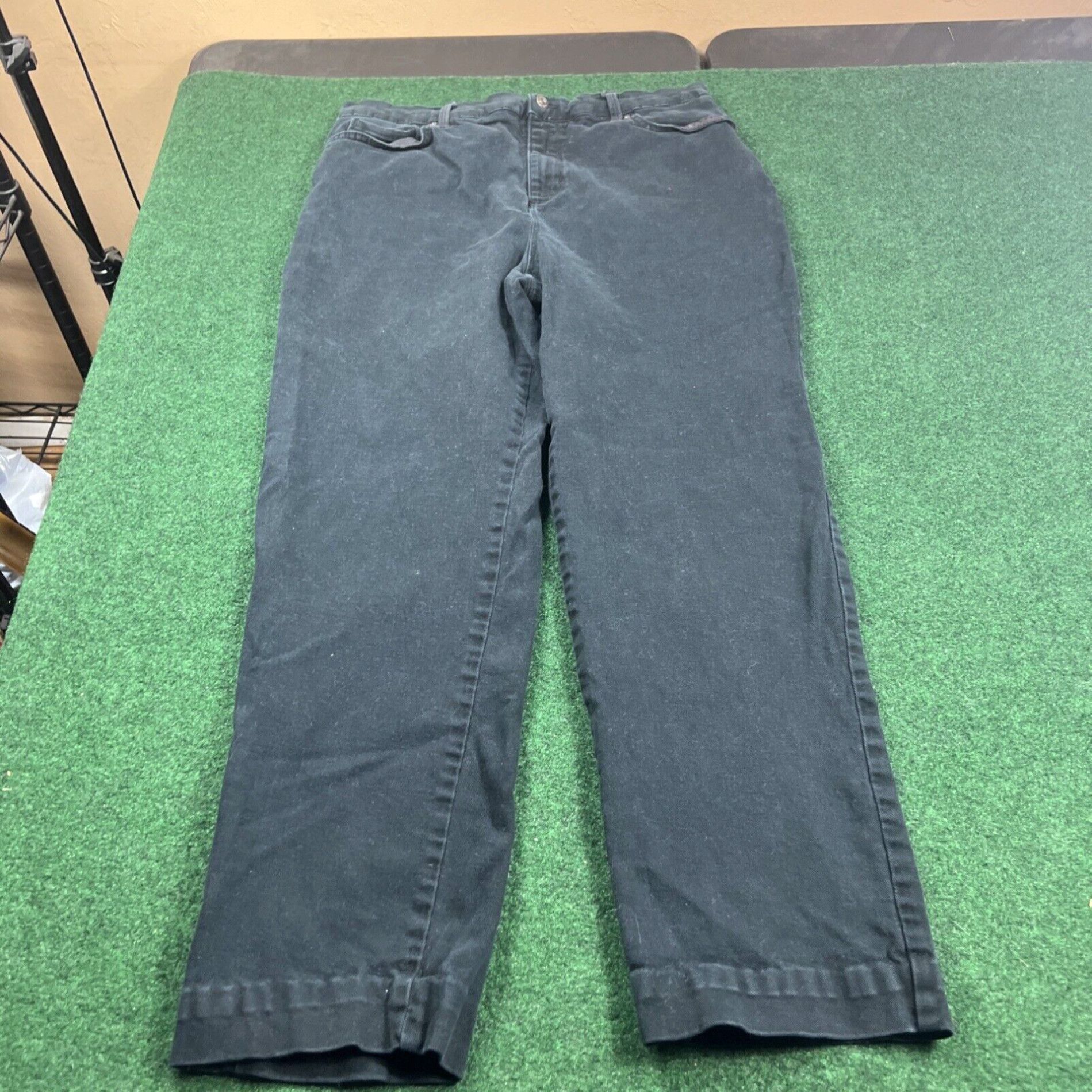 Gloria Vanderbilt Gloria Vanderbilt Amanda Womens Black Jeans Size 16W Straight Leg Measure 32x28 Size 38" / US 16 / IT 52 - 3 Thumbnail