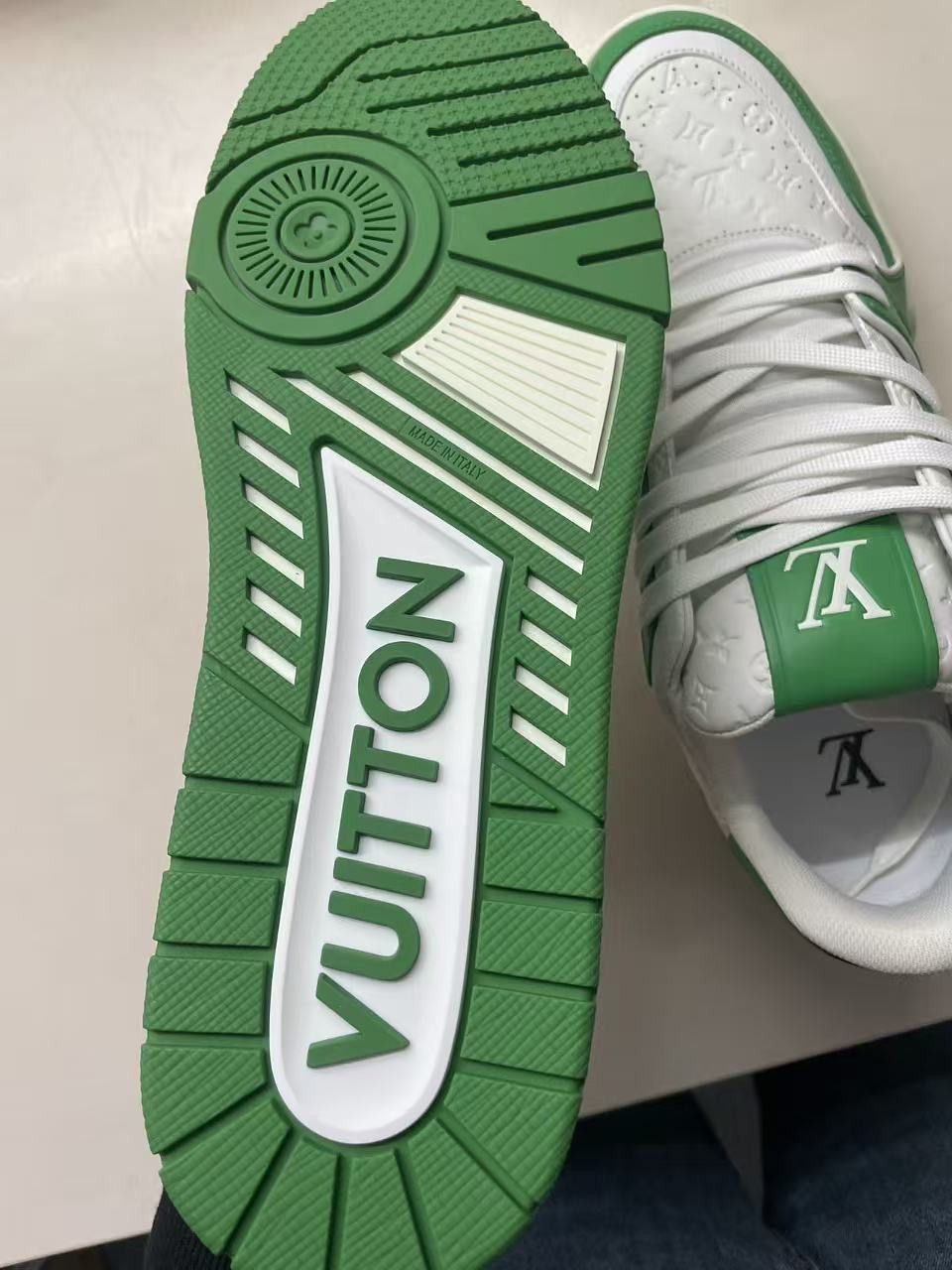 Louis Vuitton Louis Vuitton Trainer #54 Signature White & Green Sneakers Size US 9 / IT 39 - 13 Thumbnail