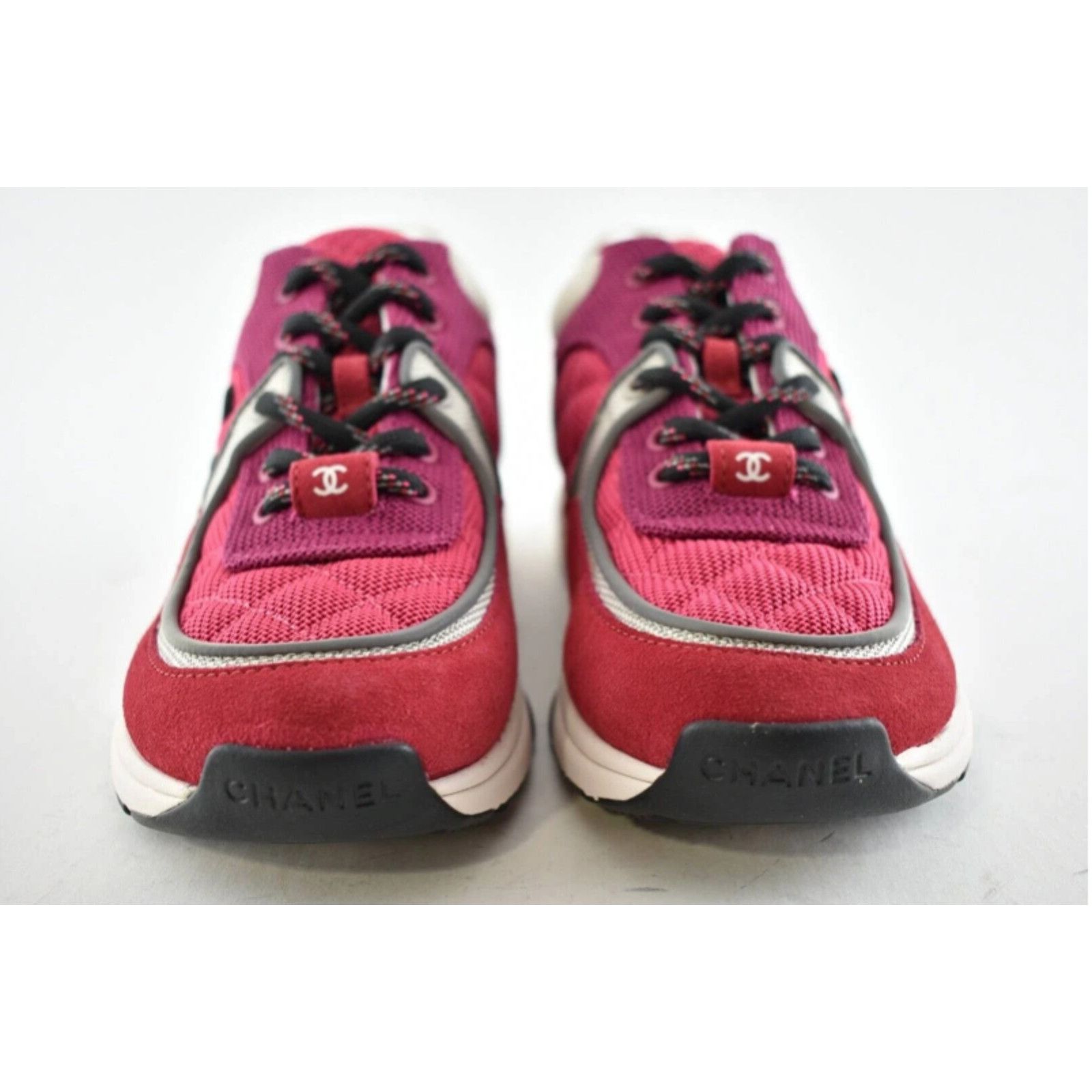 Chanel 21B Silver CC Logo Tie Flat Runner Trainer Sneaker 38.5 Size US 8.5 / IT 38.5 - 12 Thumbnail