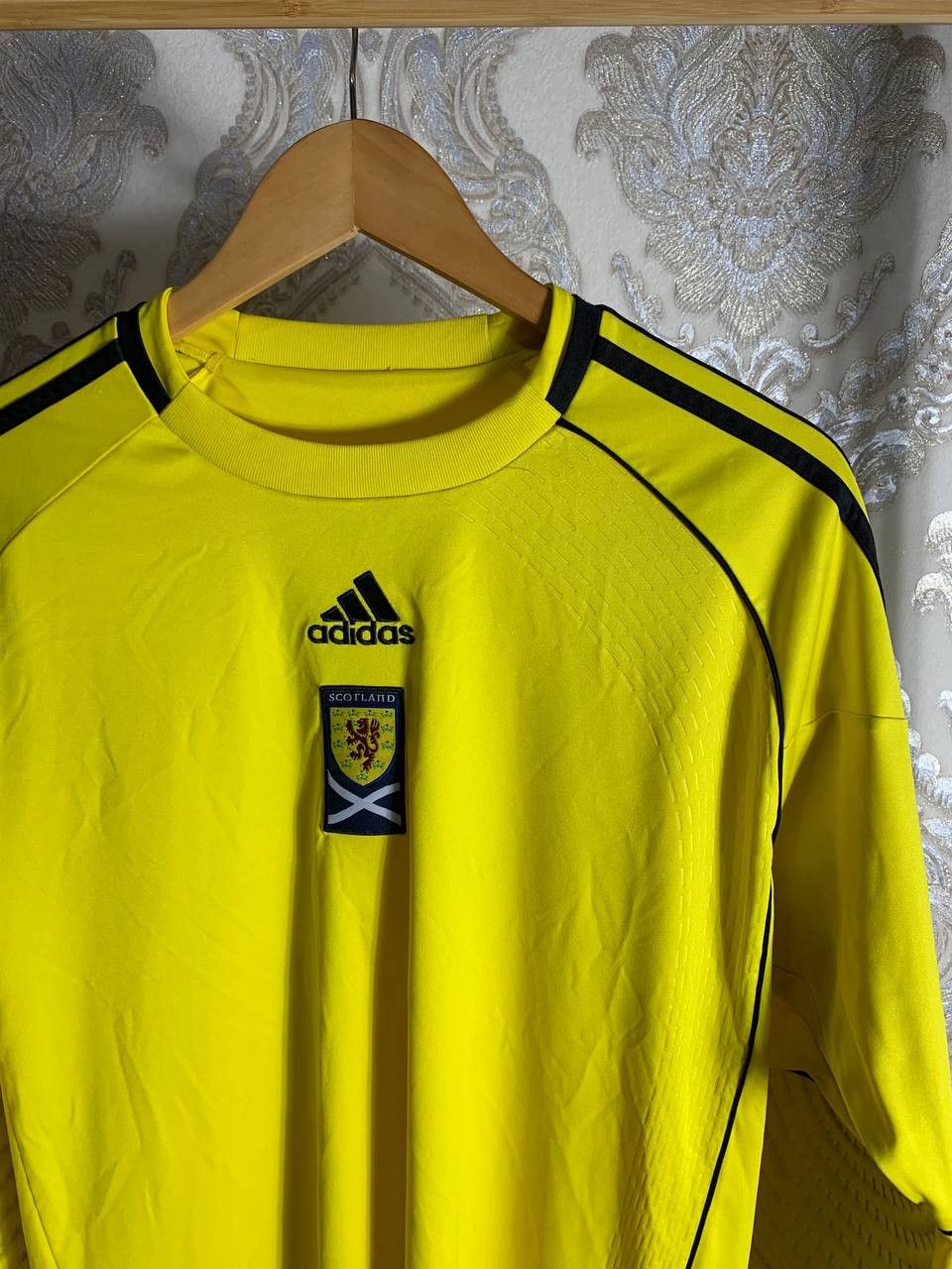 Adidas Vintage Adidas Scotland Retro Soccer Jersey bloke Y2K 90s Size US L / EU 52-54 / 3 - 2 Thumbnail