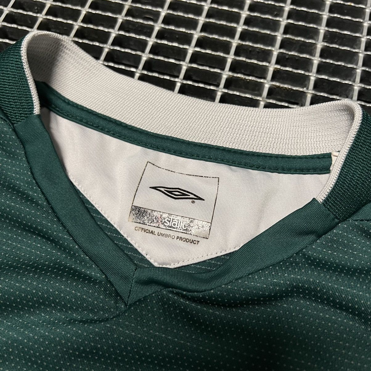 Umbro 🔥CELTIC 2004 2005 UMBRO AWAY 2 SOCCER JERSEY Size US M / EU 48-50 / 2 - 6 Thumbnail