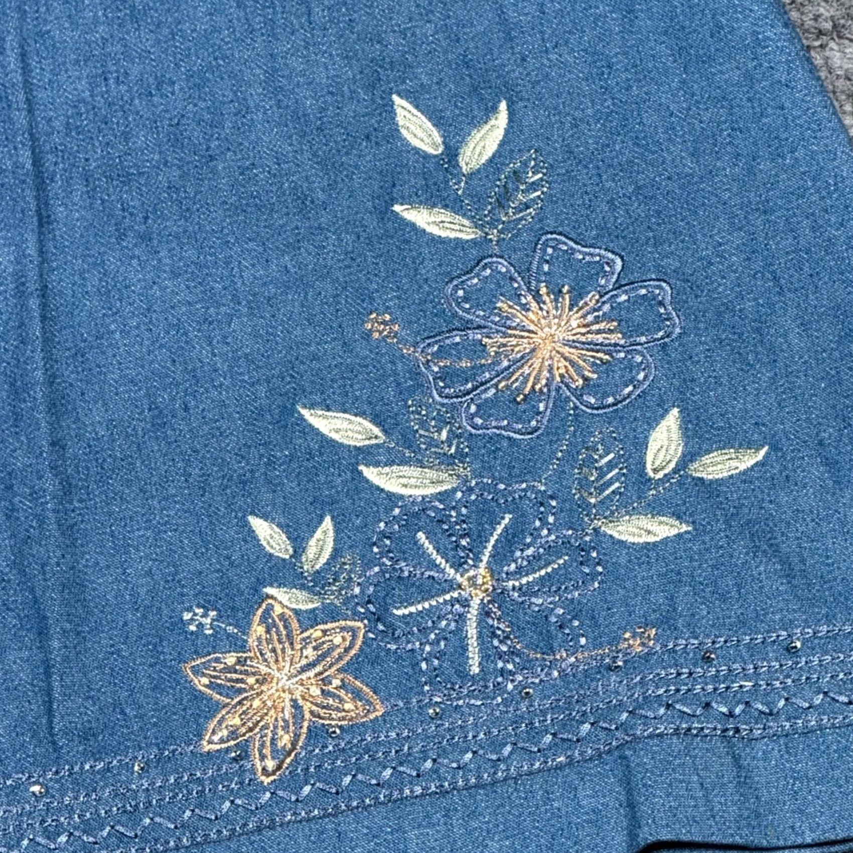 Vintage Alfred Dunner Denim Shirt Blue Dragonfly Floral Embroidered Short Sleeve Button-Up Women 14 NWT Size XL / US 12-14 / IT 48-50 - 3 Thumbnail