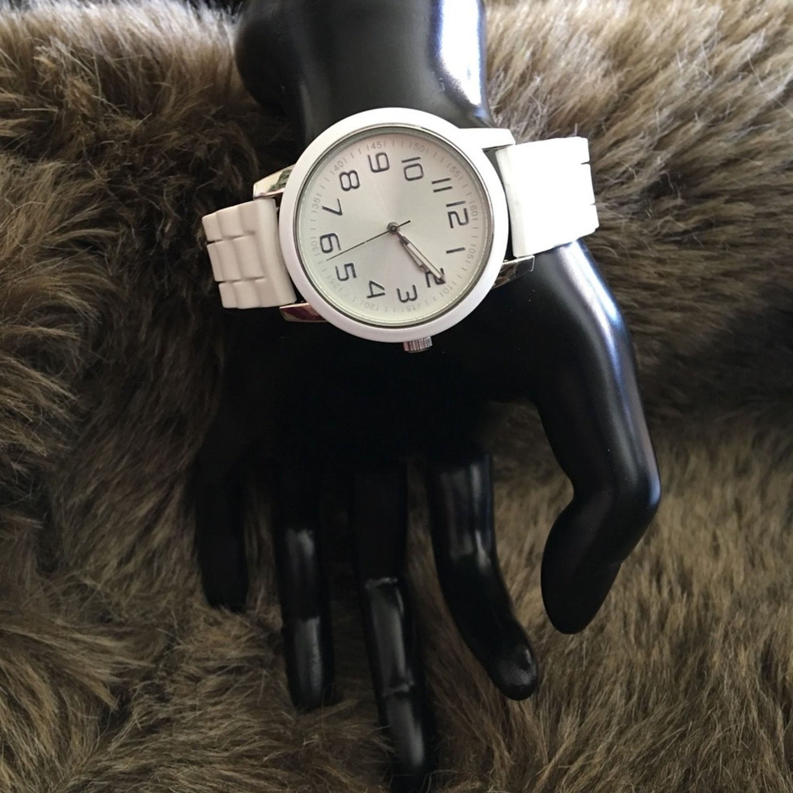 Jewelry Ladies white silicone band silver tone watch Size ONE SIZE - 2 Thumbnail