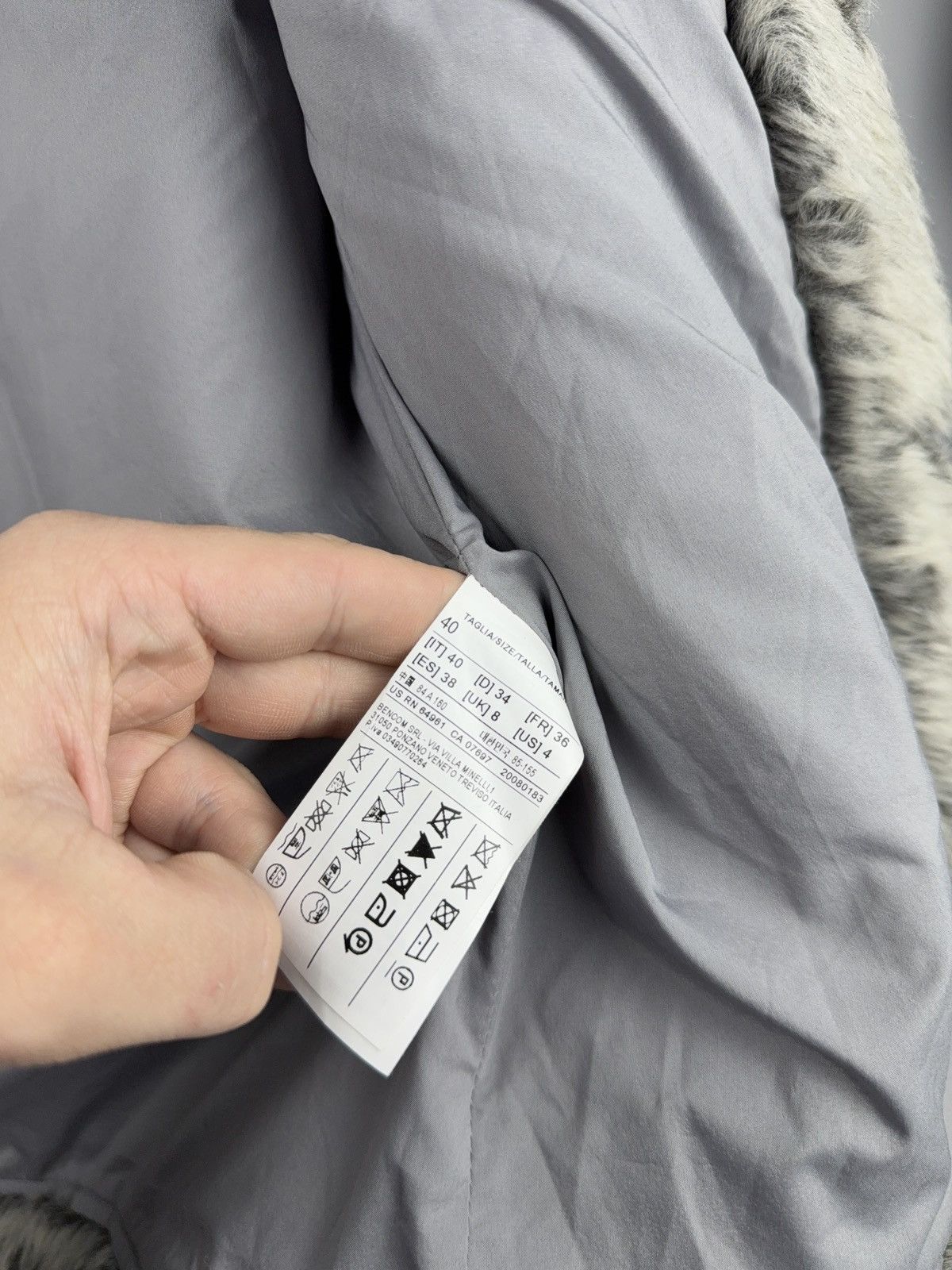 Benetton Y2K Avant Garde Benetton Grey Faux Fur Luxury Jacket Size S / US 4 / IT 40 - 13 Thumbnail