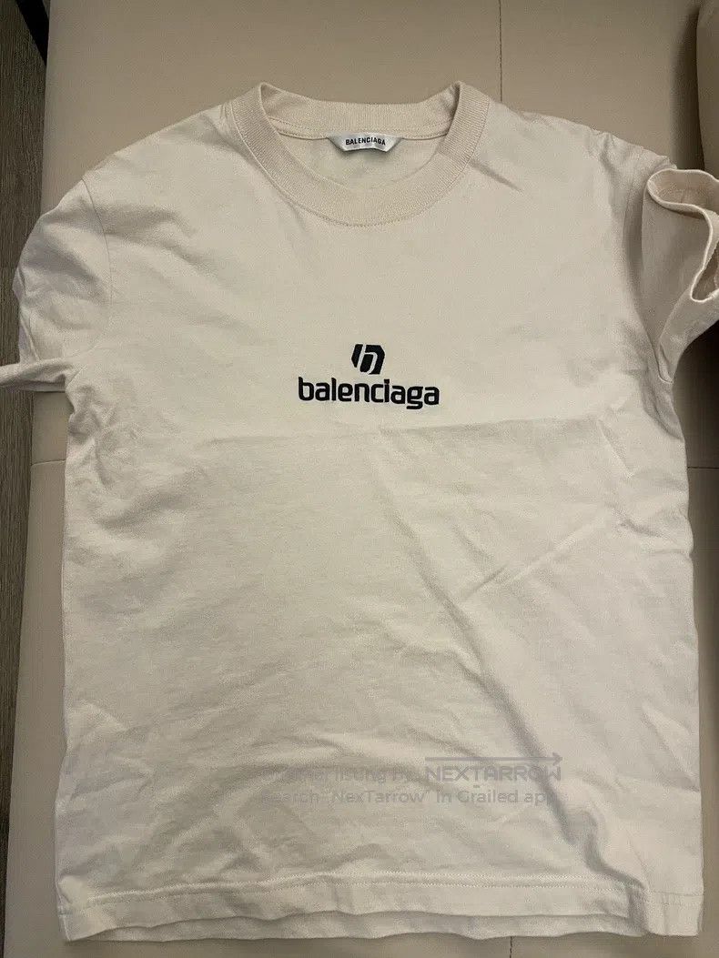Balenciaga Balenciaga Embroidered Short Sleeve S Size US S / EU 44-46 / 1 - 1 Thumbnail