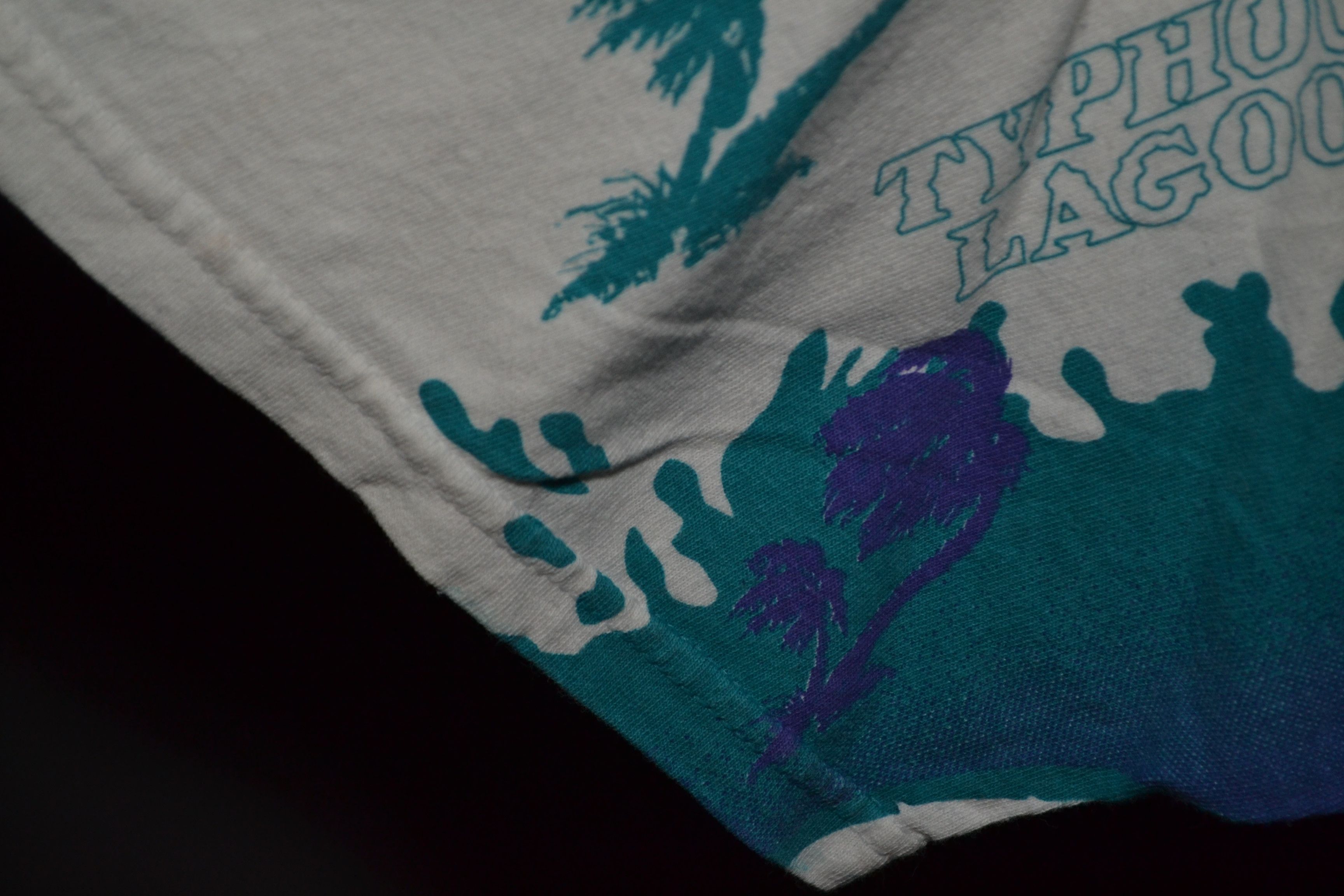 Disney × Vintage Vintage 90's Disney Typhoon Lagoon All Over Print T Shirt Size US L / EU 52-54 / 3 - 8 Thumbnail