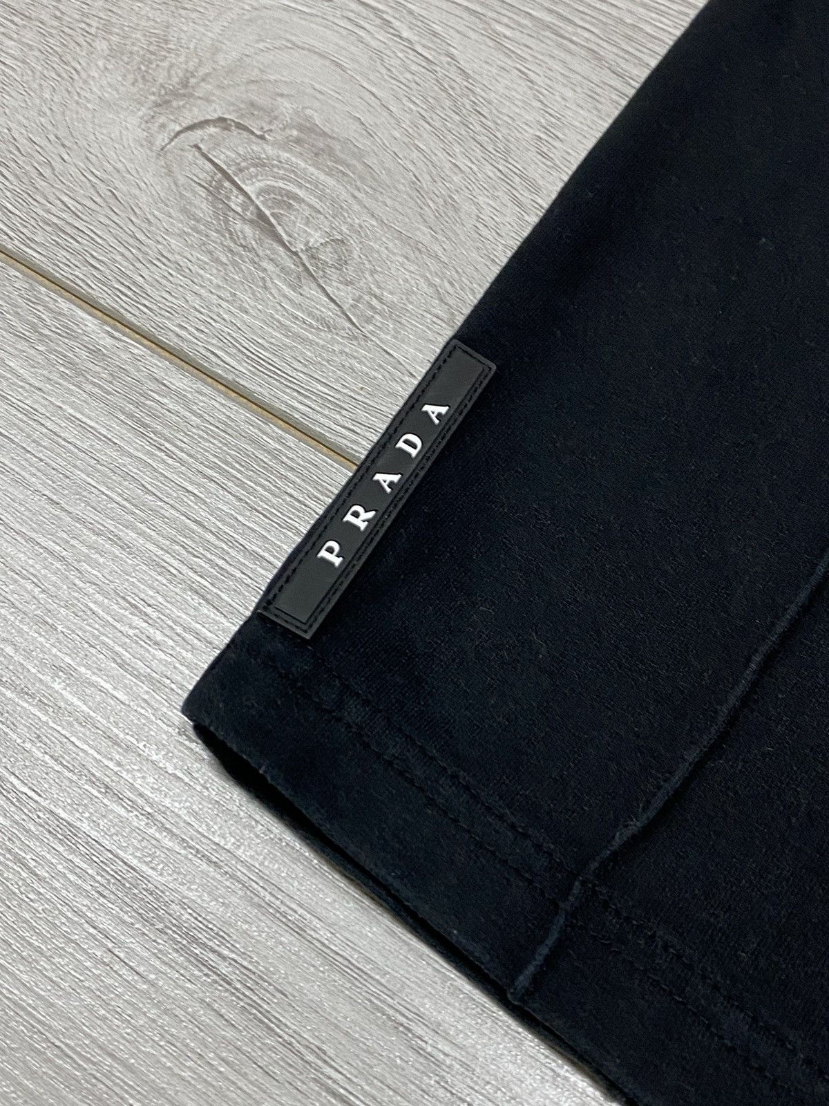 Prada Prada vintage cropped sweatpants black tab Size US 32 / EU 48 - 2 Thumbnail