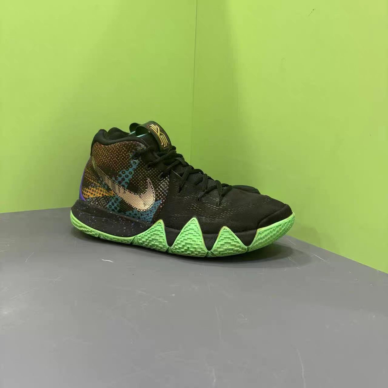 Nike Nike Kyrie 4 Mamba Mentality K15 Size US 10 / EU 43 - 3 Thumbnail