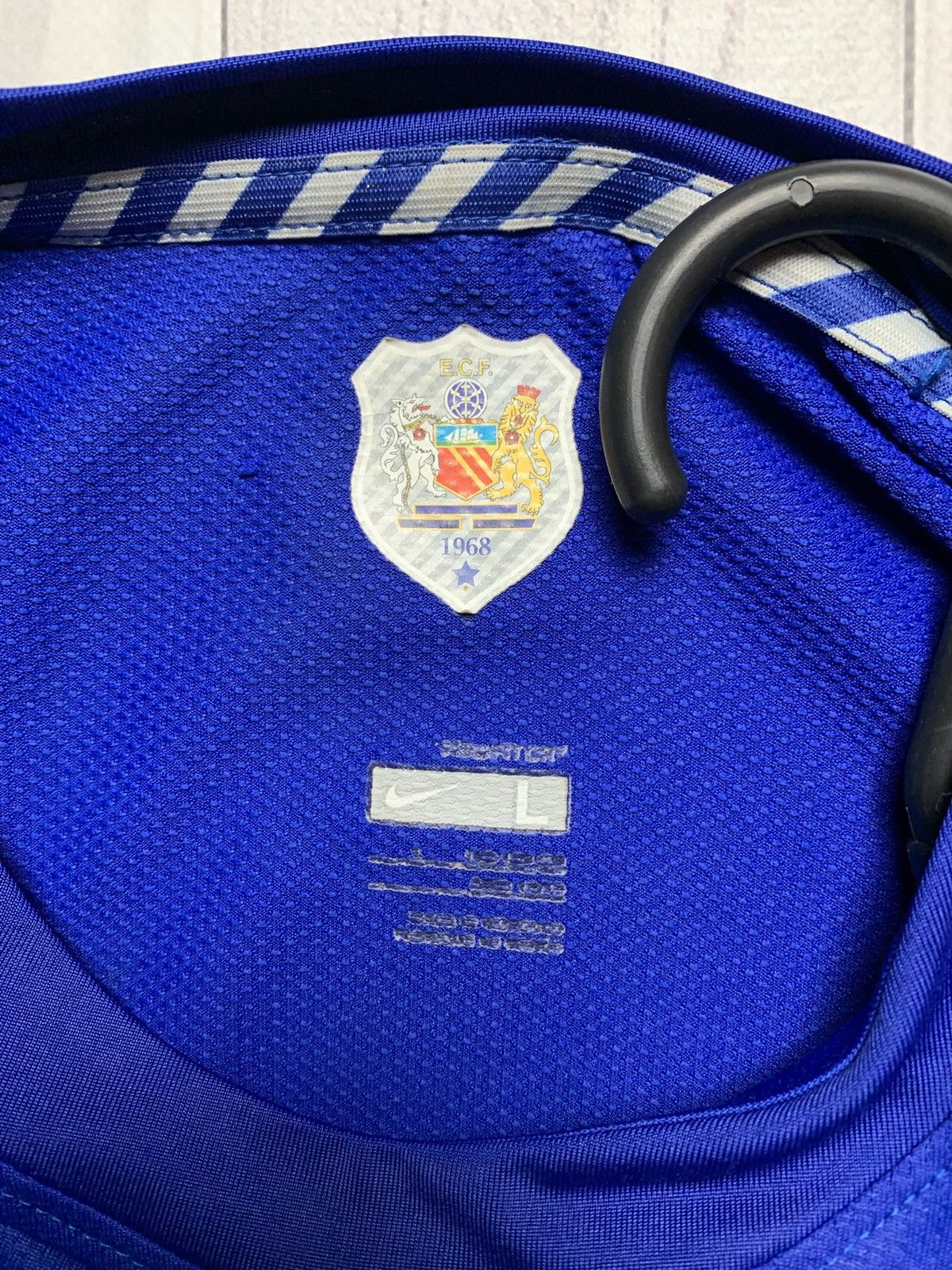 Nike × Vintage Vintage Nike Manchester United soccer jersey size L blue Size US L / EU 52-54 / 3 - 3 Thumbnail